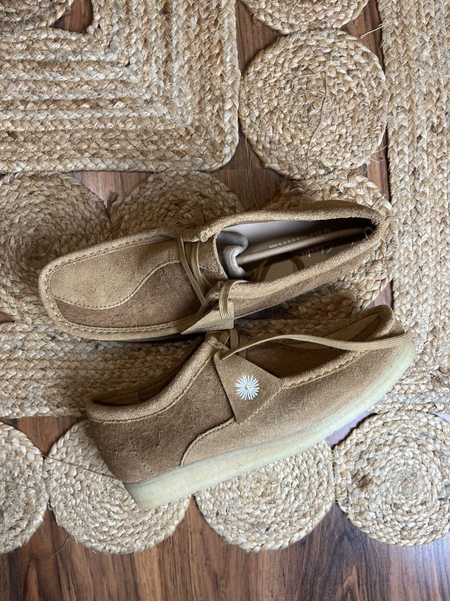 Clarks × Designer Clarks Beige suede two-tone Tan Wallabee Wallabees mule moc Size US 10.5 / EU 43-44 - 1 Thumbnail