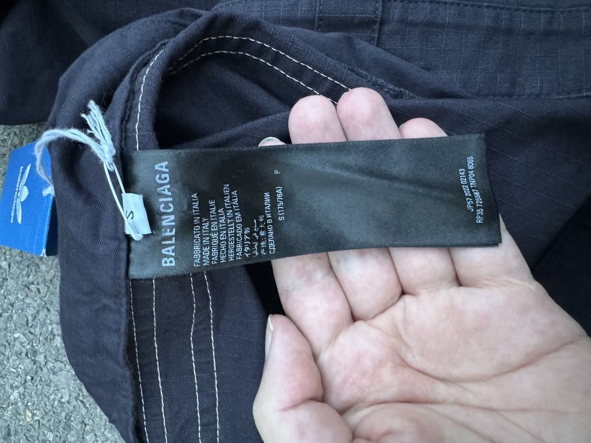 Balenciaga Balenciaga Adidas Shorts with distressed Hem Sz.S Size US 30 / EU 46 - 10 Thumbnail
