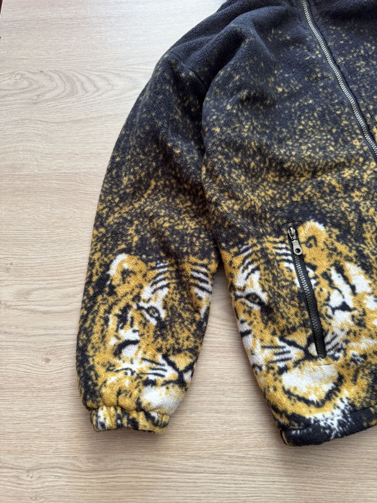 Vintage Vintage 00s y2k All Over Print Tiger Japanese Fleece Jacket Size US S / EU 44-46 / 1 - 3 Thumbnail
