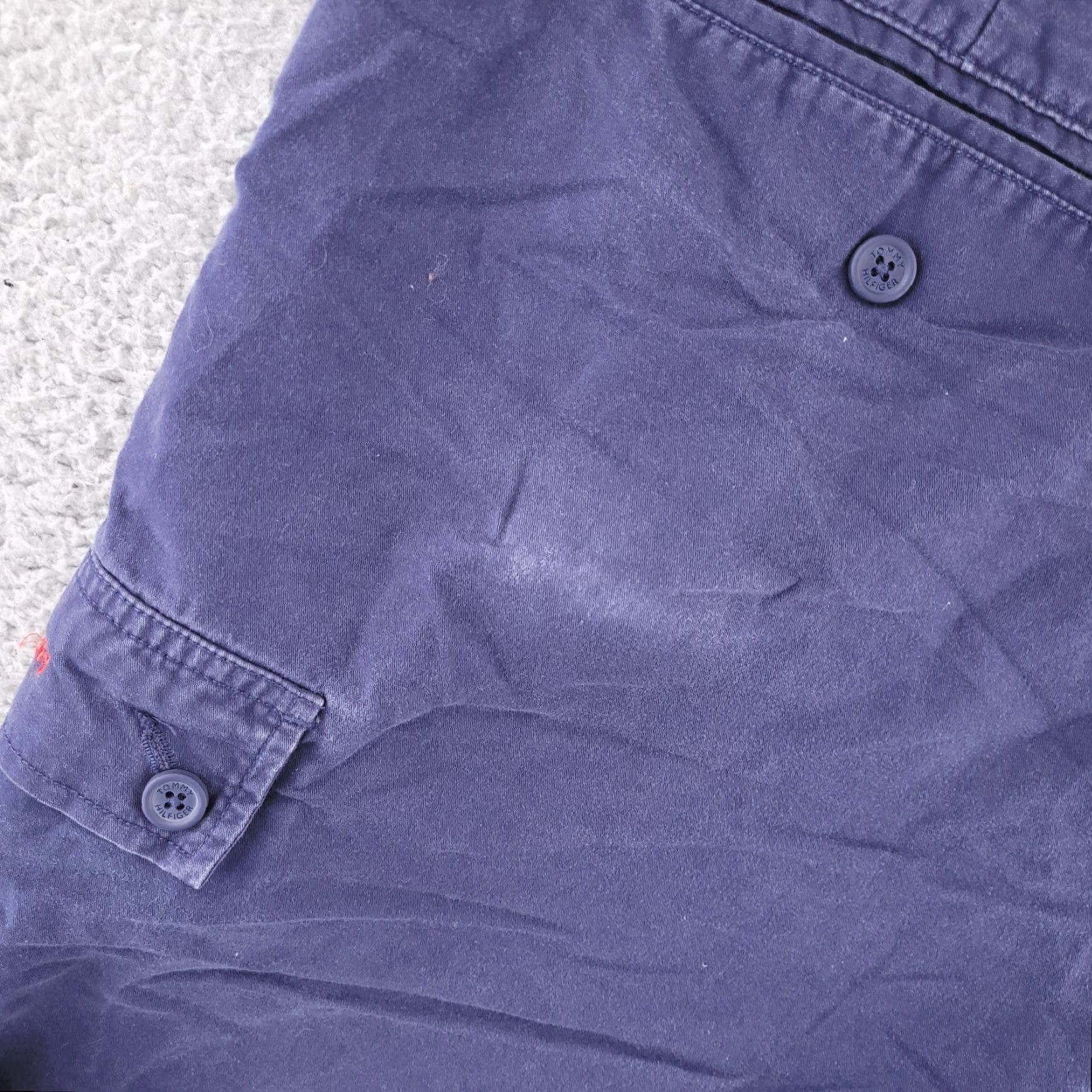 Tommy Hilfiger VINTAGE Tommy Hilfiger Shorts Mens 40 Blue Cargo Distressed Size US 40 / EU 56 - 6 Thumbnail