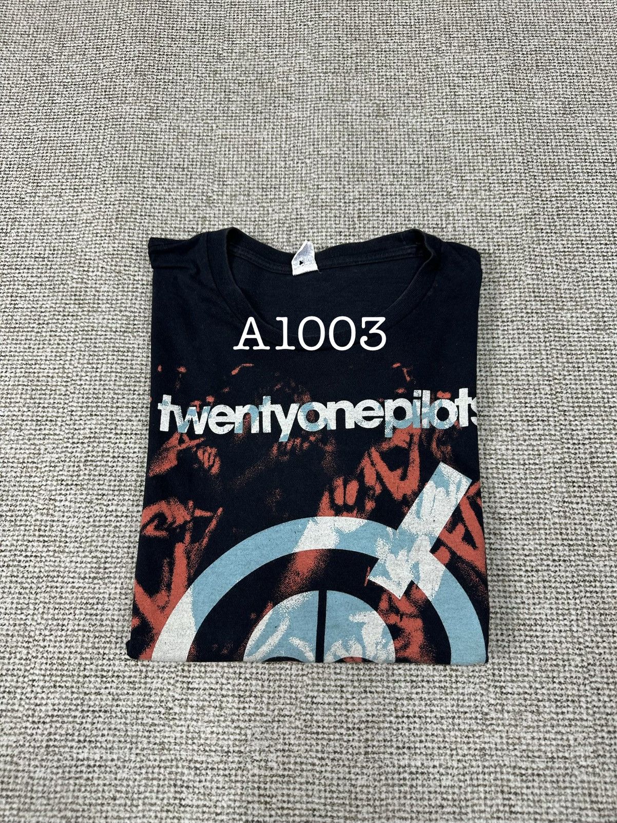 Band Tees Twenty One Pilots Tshirt A1003 Size US S / EU 44-46 / 1 - 9 Thumbnail