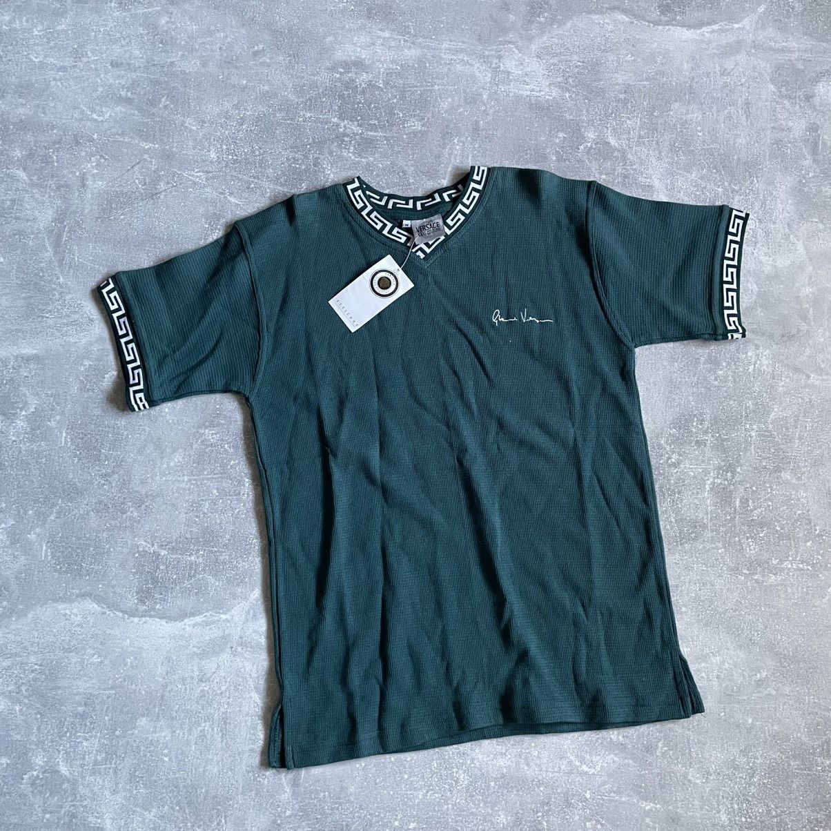 Versace Rare NEW 90s☀️ Versace men polo size M old money shirt tee Size US M / EU 48-50 / 2 - 1 Thumbnail
