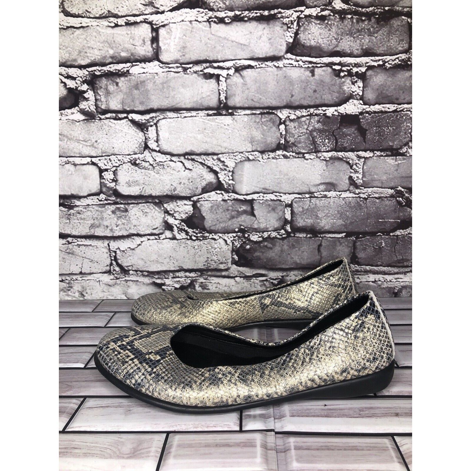A-Flex The Flexx Gray Python Snake Skin Round Toe Wedge Flats Shoes Size US 8 / IT 38 - 1 Thumbnail