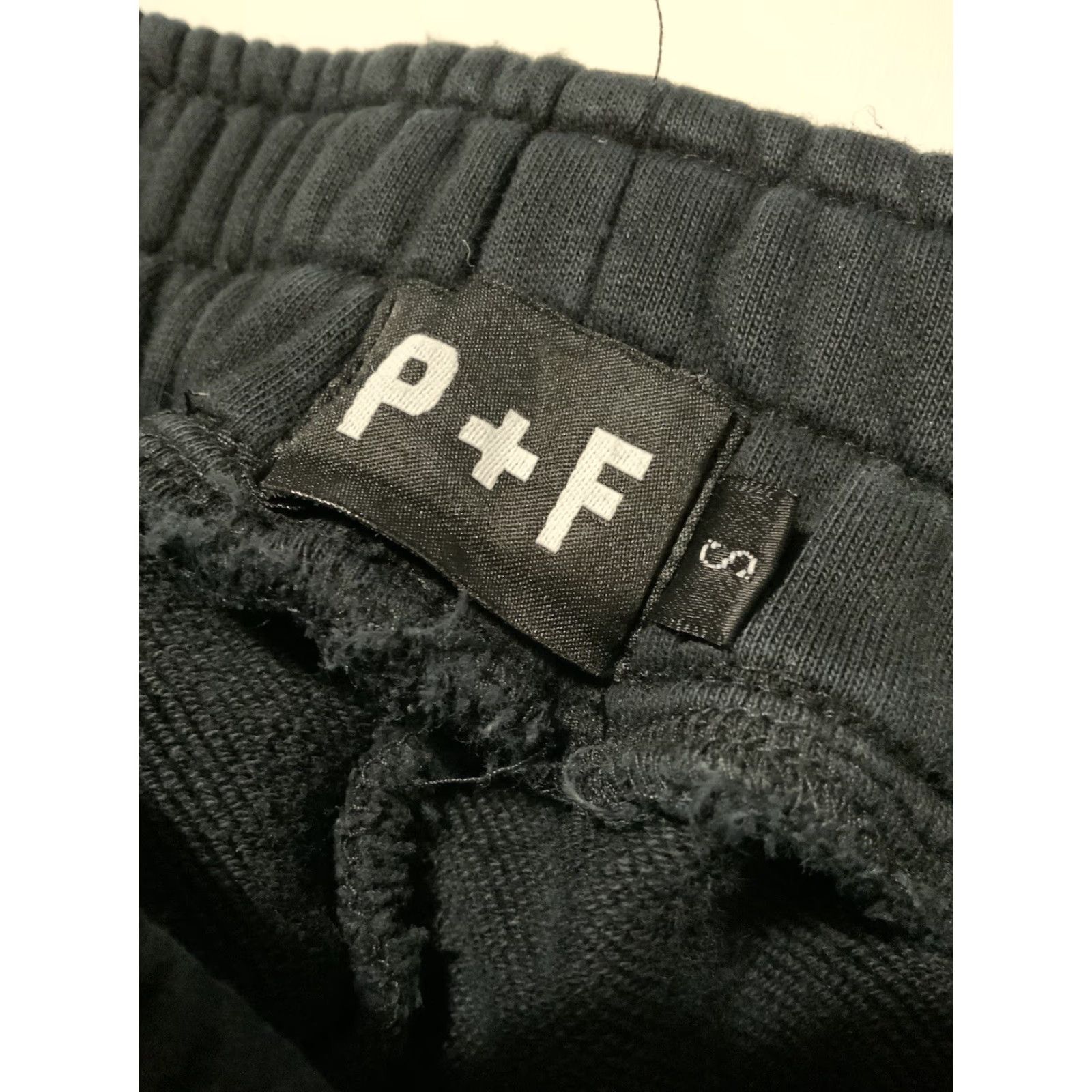 Places + Faces VINTAGE Places + Faces Signature Black Terry Fleece Embroidered Jogger Track Pants Sz. S Mens Black Jogger Activewear Pants Size US 29 - 8 Thumbnail