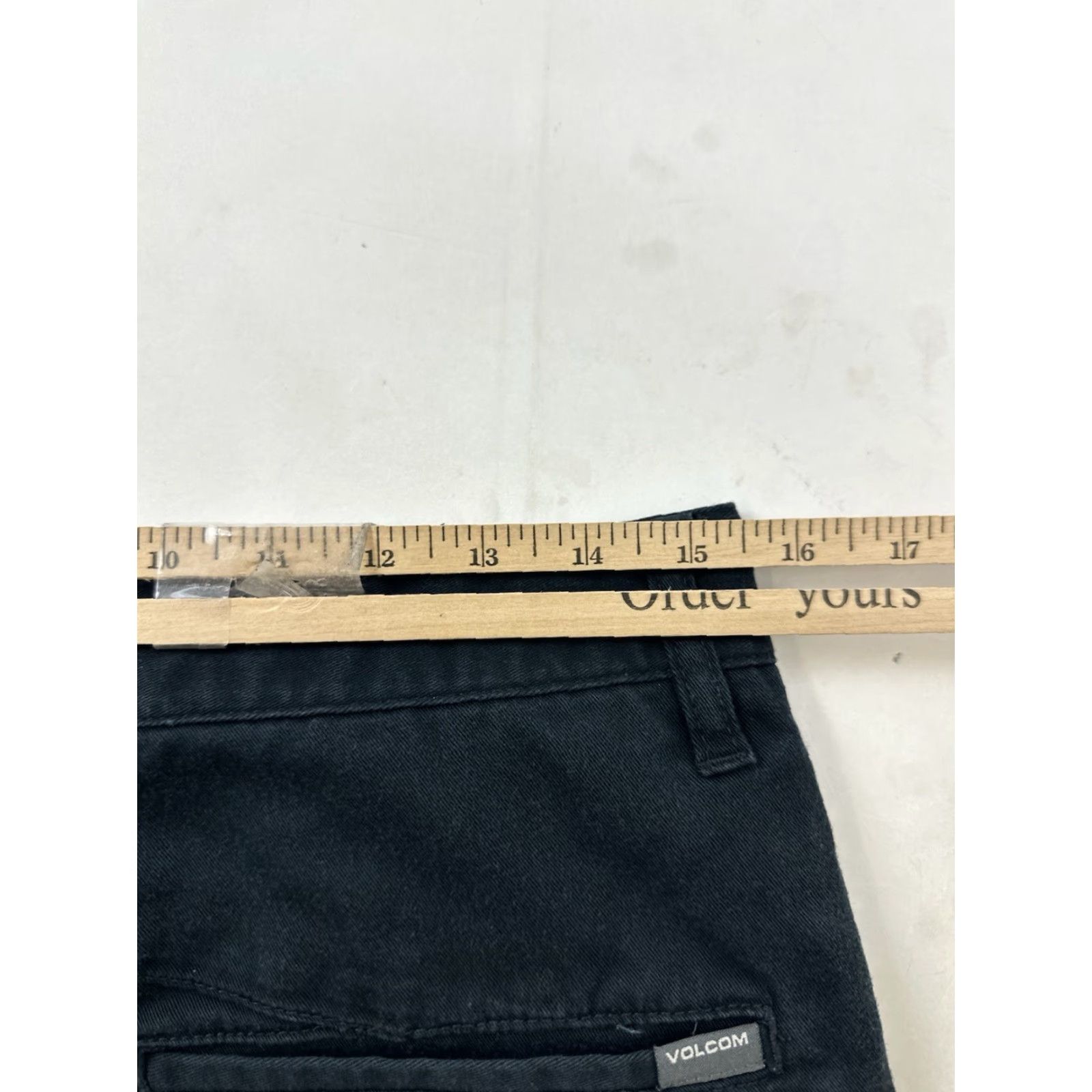 Volcom Volcom Shorts Mens Size 30 Black Flat Front Casual Outdoor Beach Skater Pockets Stretch Size US 30 / EU 46 - 7 Thumbnail
