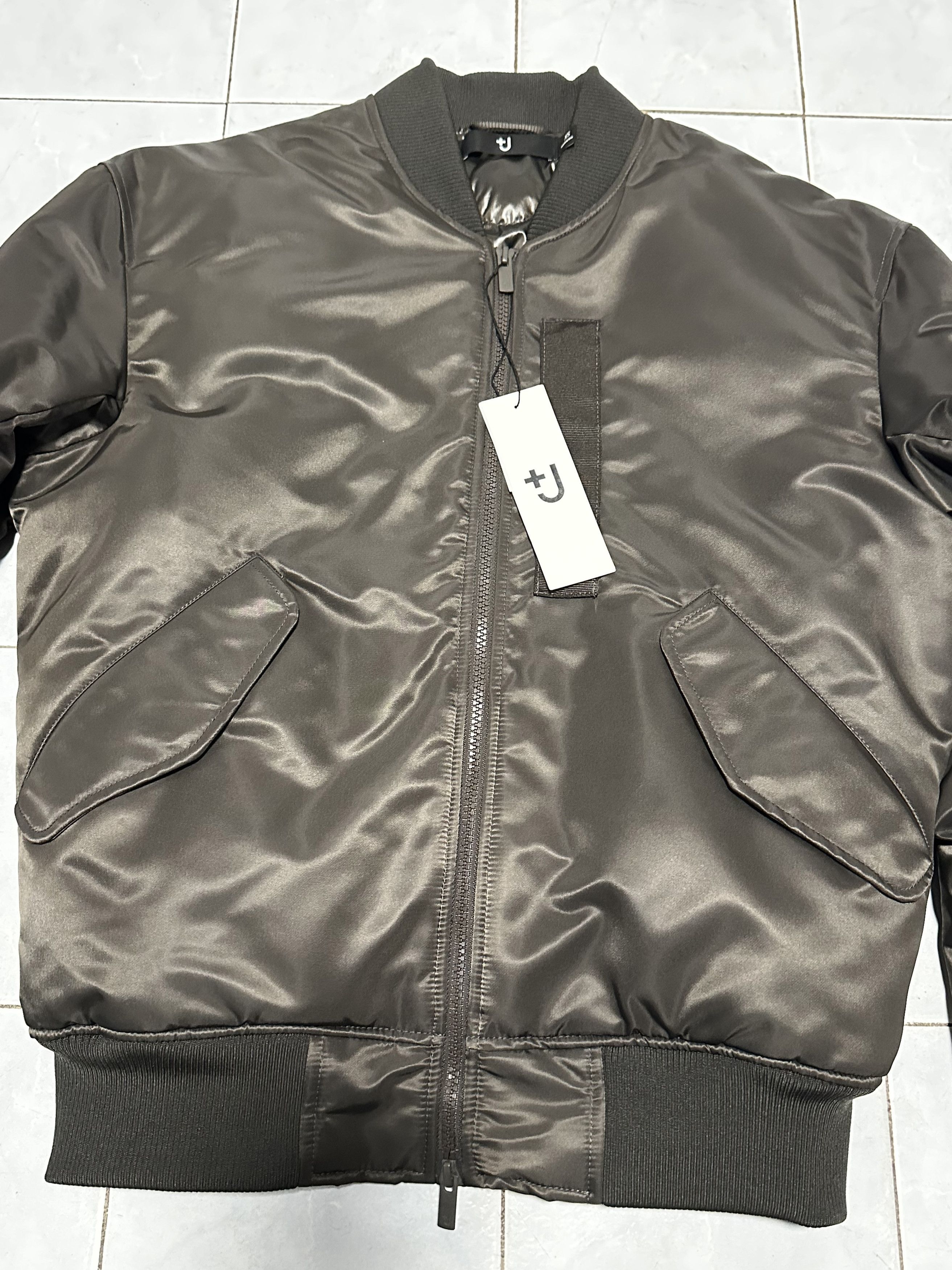 Jil Sander × Uniqlo +J oversized hybrid down M-A1 bomber Size US XS / EU 42 / 0 - 7 Thumbnail