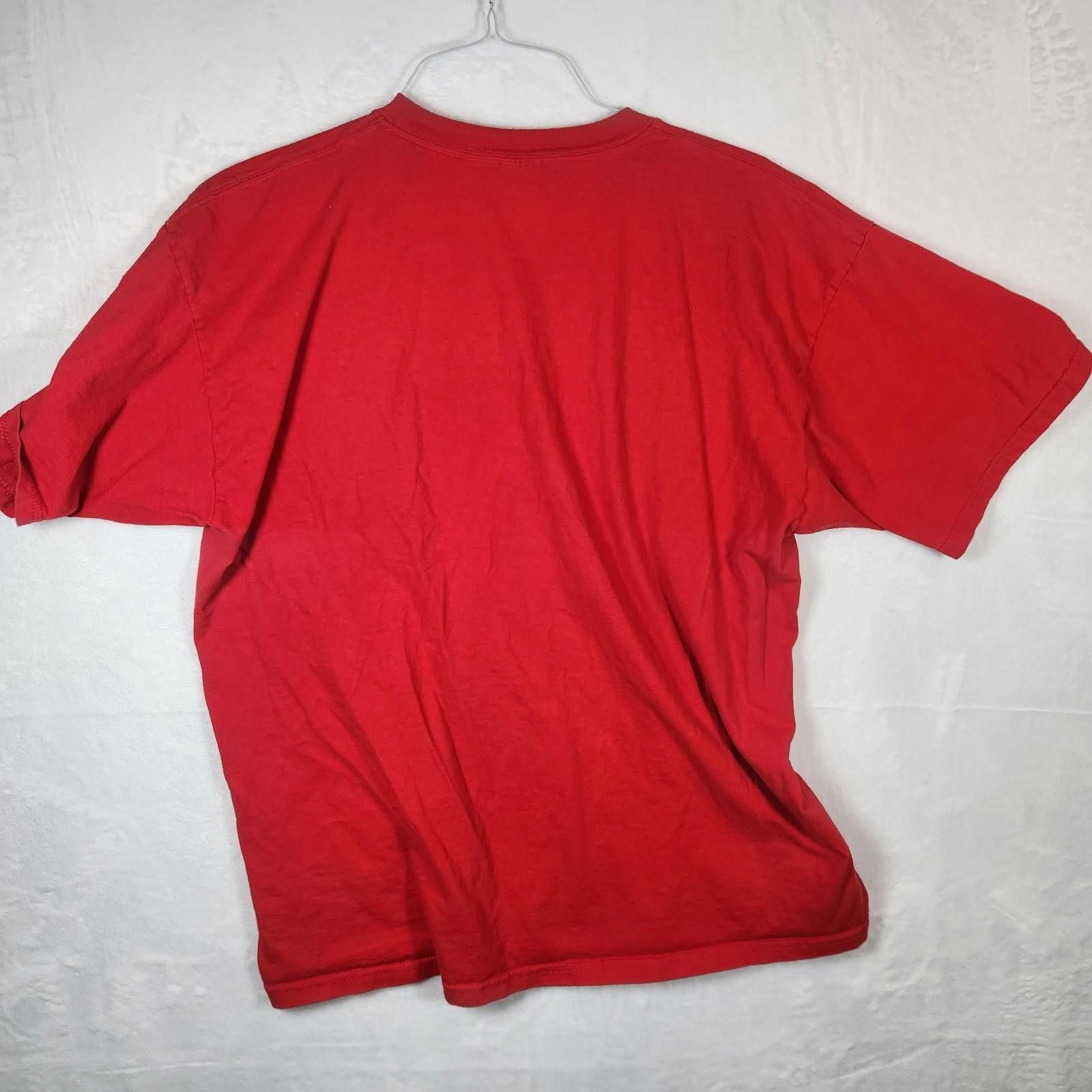 Gildan Vintage State Farm Spellout Tshirt Red Size XL Size US XL / EU 56 / 4 - 6 Thumbnail