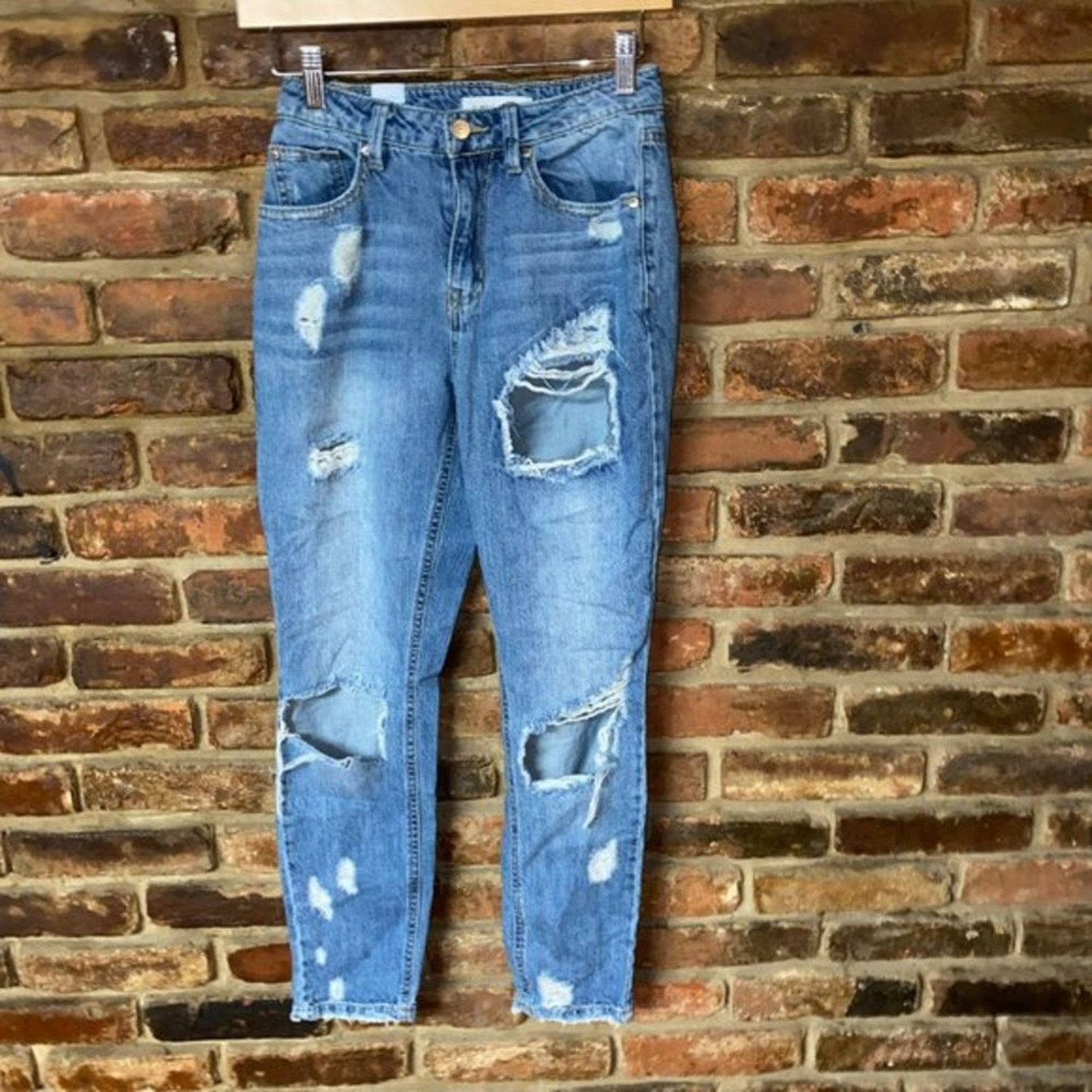 Almost Famous Almost Famous Distressed Denim Cropped Skinny Jeans 0 Size 25" / US 0 / IT 36 - 2 Thumbnail