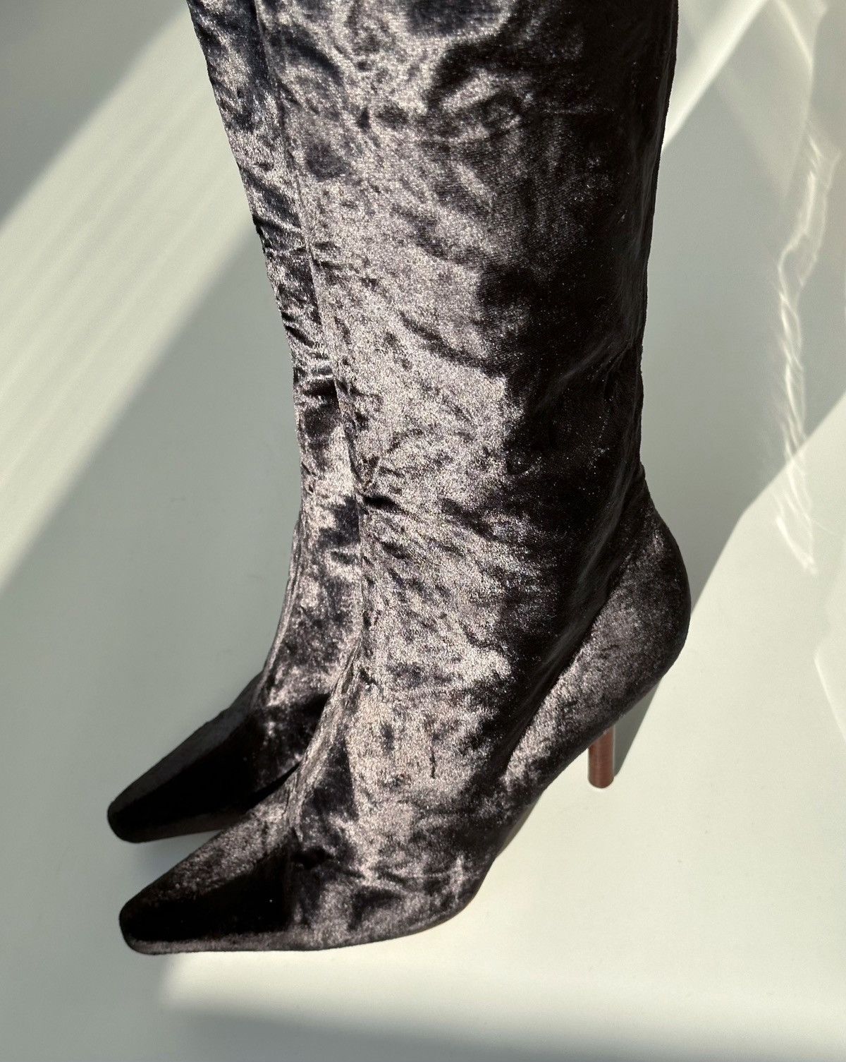 Gucci *sz38* GUCCI Tom Ford FW 1999 Velvet Stretch Boots runway Size US 8 / IT 38 - 13 Thumbnail