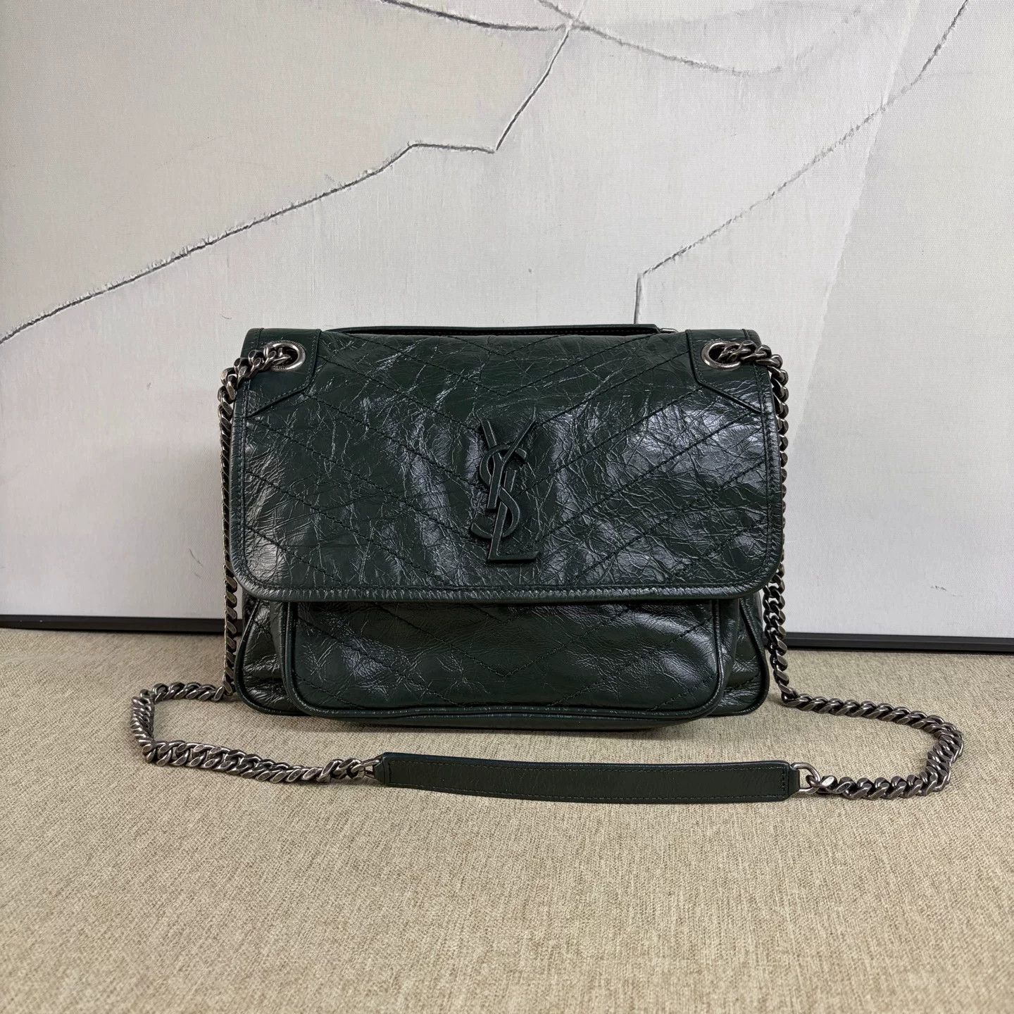 Saint Laurent Paris Pre-loved Bag Very good condition Size ONE SIZE - 1 Thumbnail