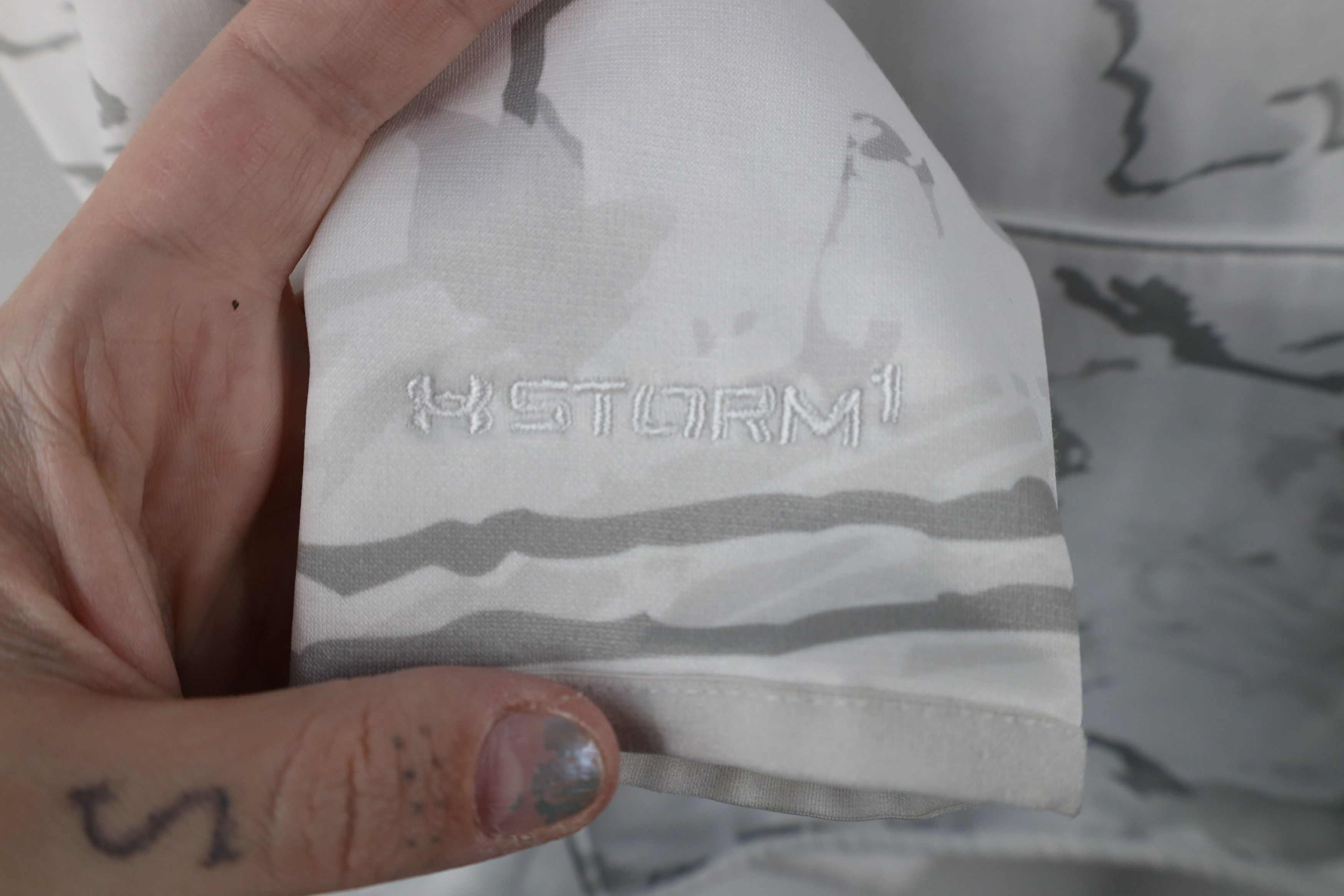 Under Armour × Vintage Under Armour Storm Camouflage Hoodie Sweatshirt White Size M / US 6-8 / IT 42-44 - 8 Thumbnail