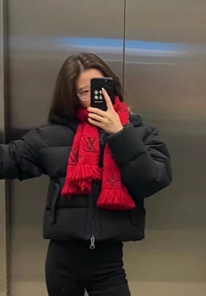 Louis Vuitton Louis Vuitton Red presbyopic full print wool fringe scarf Size ONE SIZE - 4 Thumbnail