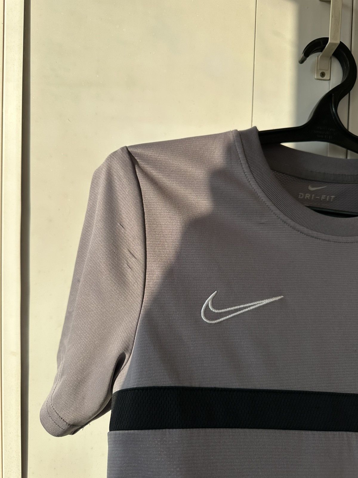 Nike Vintage Nike T-shirt Back Print Logo Size US S / EU 44-46 / 1 - 8 Thumbnail