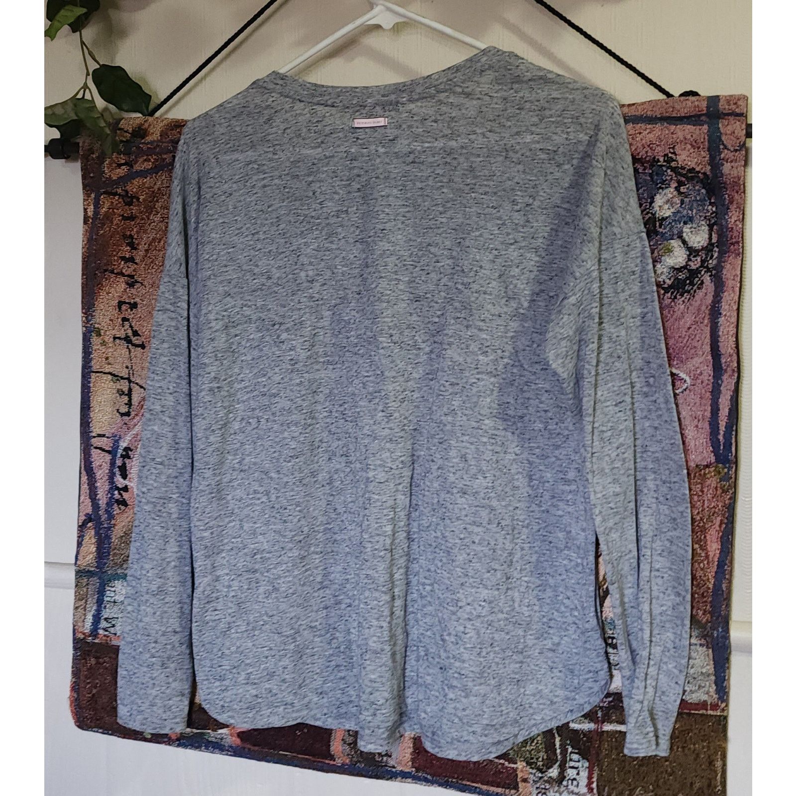 Victoria's Secret Victoria Secret Small Petite shirt Long Sleeve Gray Henley Size S / US 4 / IT 40 - 2 Thumbnail