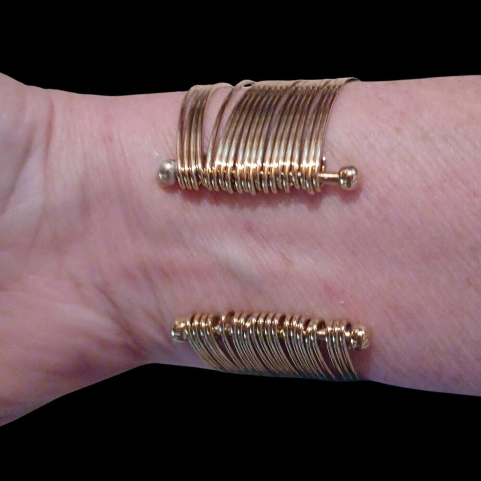 Other Avon Gold Tone Stacked Cuff Bangle Bracelet Size ONE SIZE - 2 Thumbnail