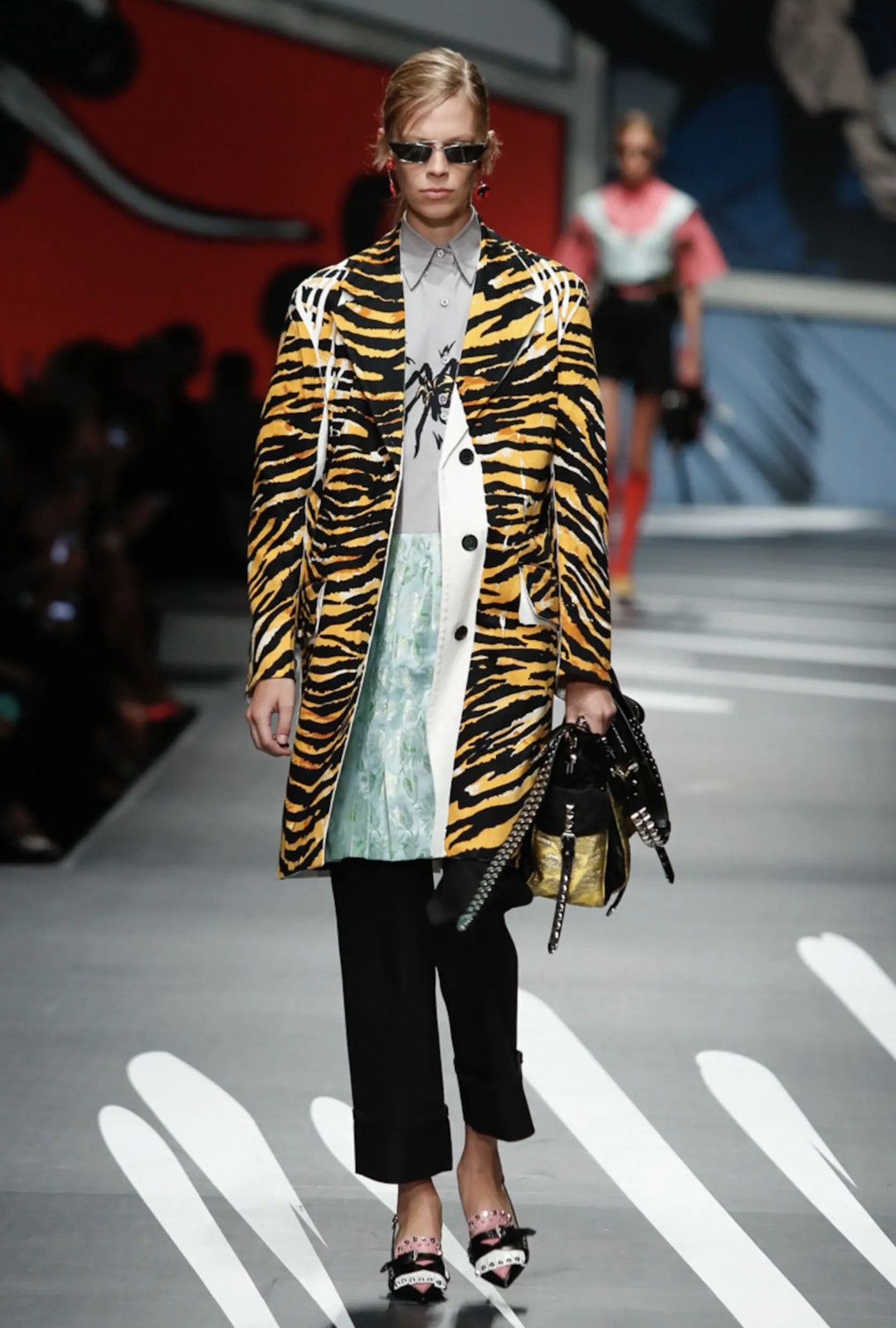 Prada SS18 Prada come on in tiger coat Archive grail coat jacket Size US S / EU 44-46 / 1 - 22 Thumbnail