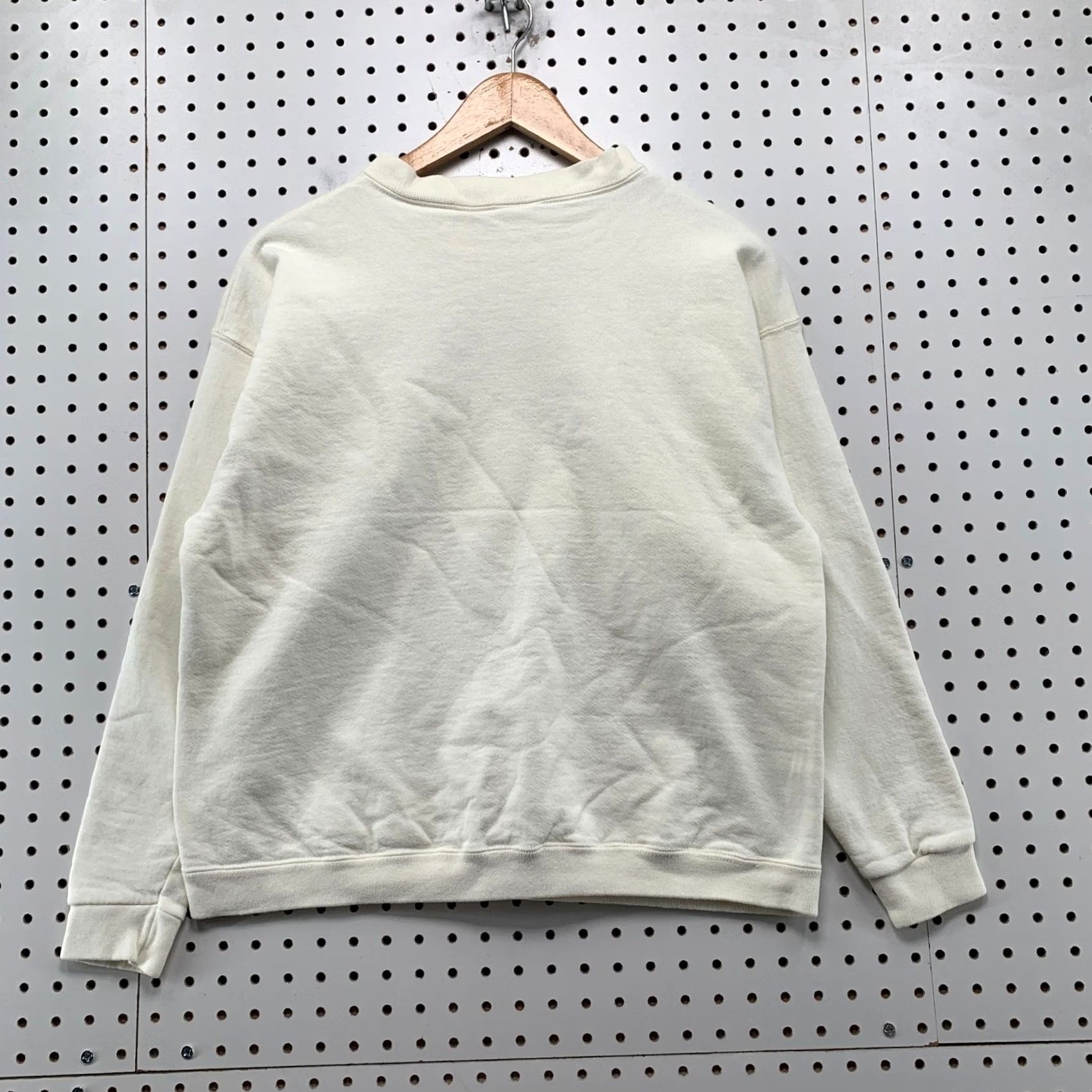 Vintage VINTAGE Maze Sweatshirt Womens Medium Cream 90s Sunflwer Butterfly Treasures Size M / US 6-8 / IT 42-44 - 2 Thumbnail