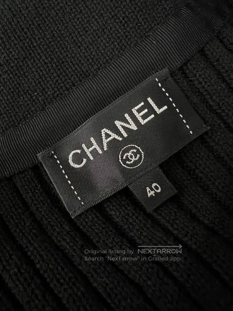 Chanel Chanel Black gold buckle knitted cardigan coat Size S / US 4 / IT 40 - 4 Thumbnail