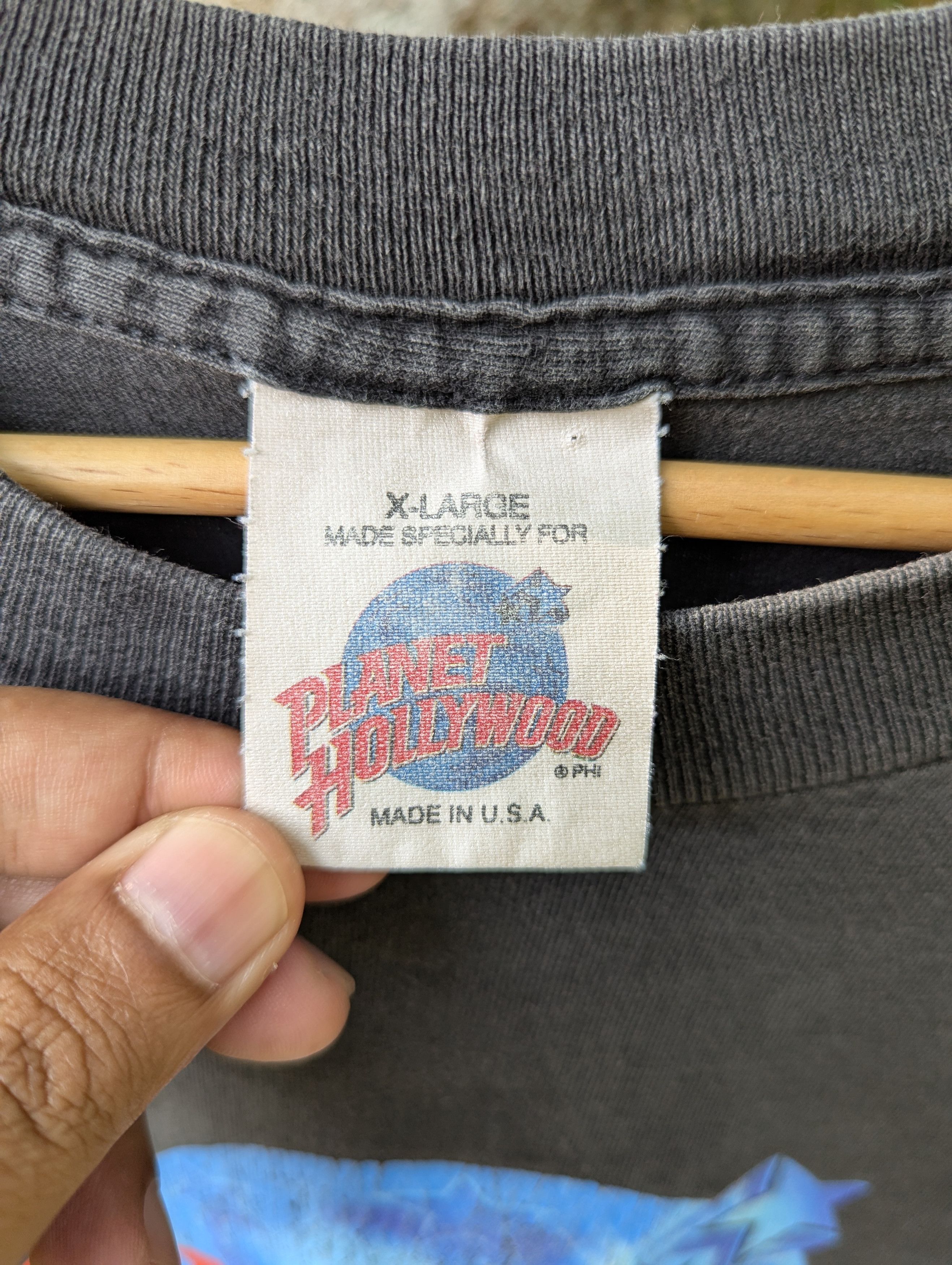 Planet Hollywood 🔥FREE SHIPPING🔥Thrashed Planet Hollywood Sunfaded Tshirt USA Size US L / EU 52-54 / 3 - 4 Thumbnail
