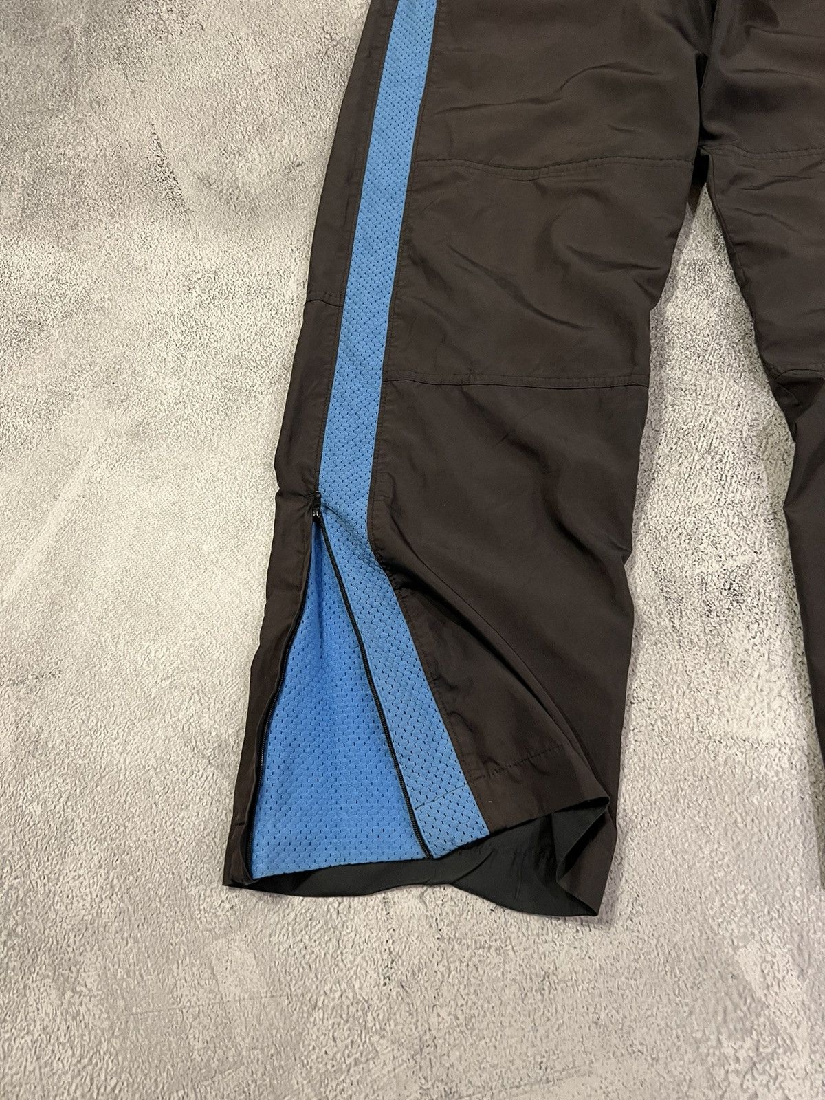 Vintage Vintage Y2k Nike Nylon Drill Track Pants 00’s Size US 32 / EU 48 - 7 Thumbnail