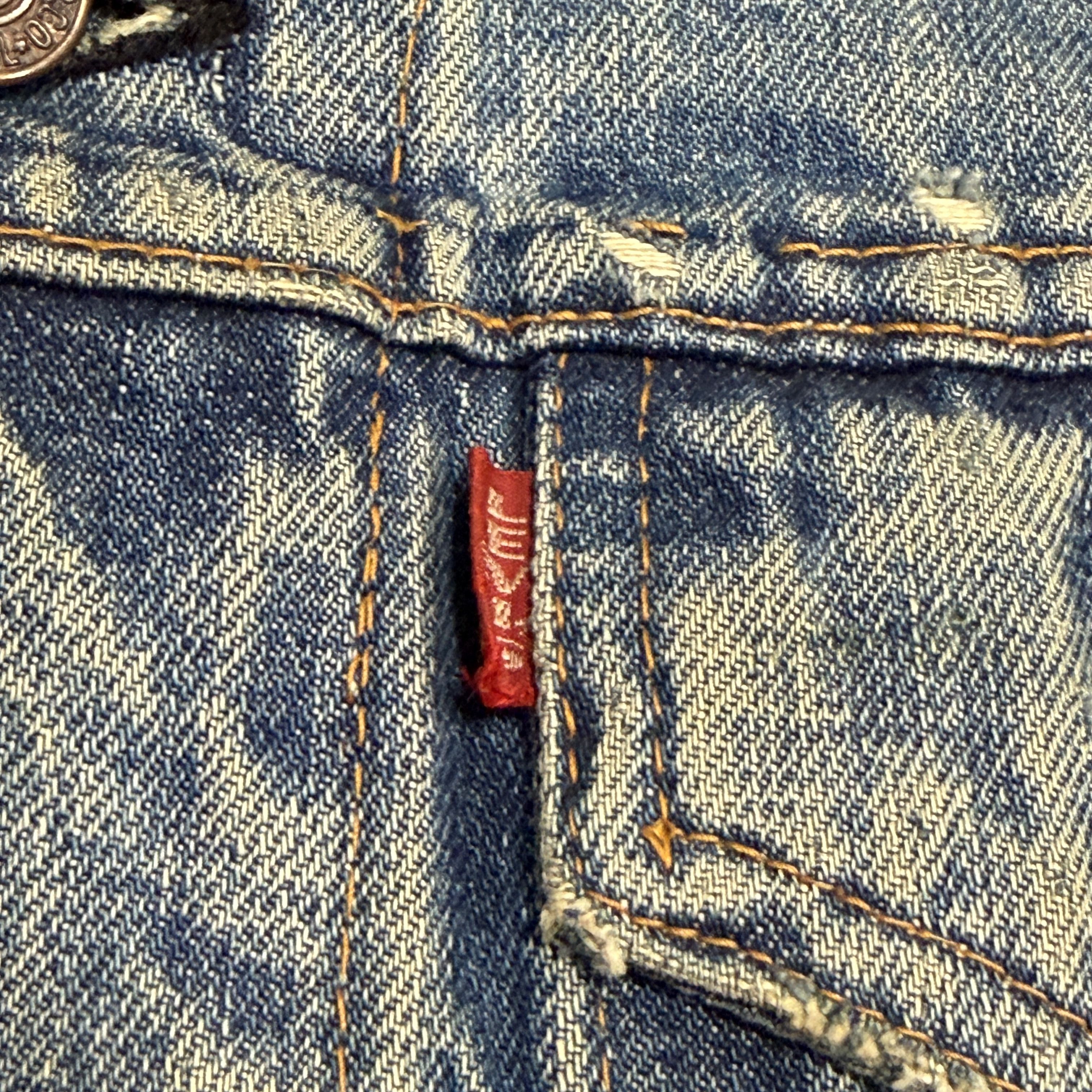 Levi's Vintage Big E Levi's Distressed Denim Trucker Jacket Size M Size US M / EU 48-50 / 2 - 3 Thumbnail