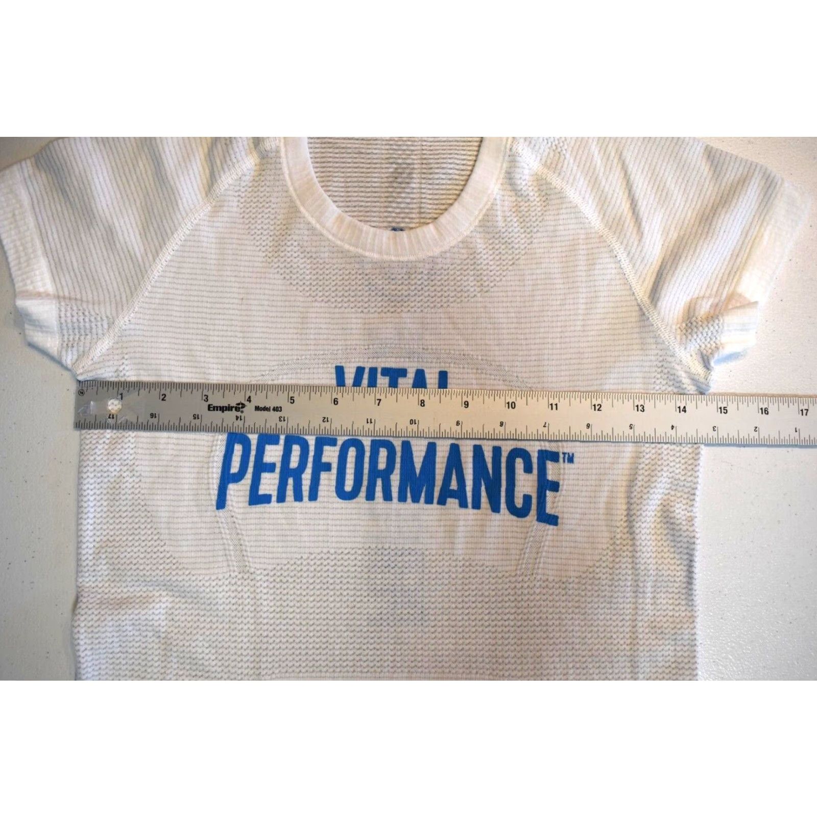 Lululemon Lululemon Short Sleeve Vital Performance Athletic Shirt Womens 2XS 6 White Size XXS / US 00 / IT 34 - 7 Thumbnail