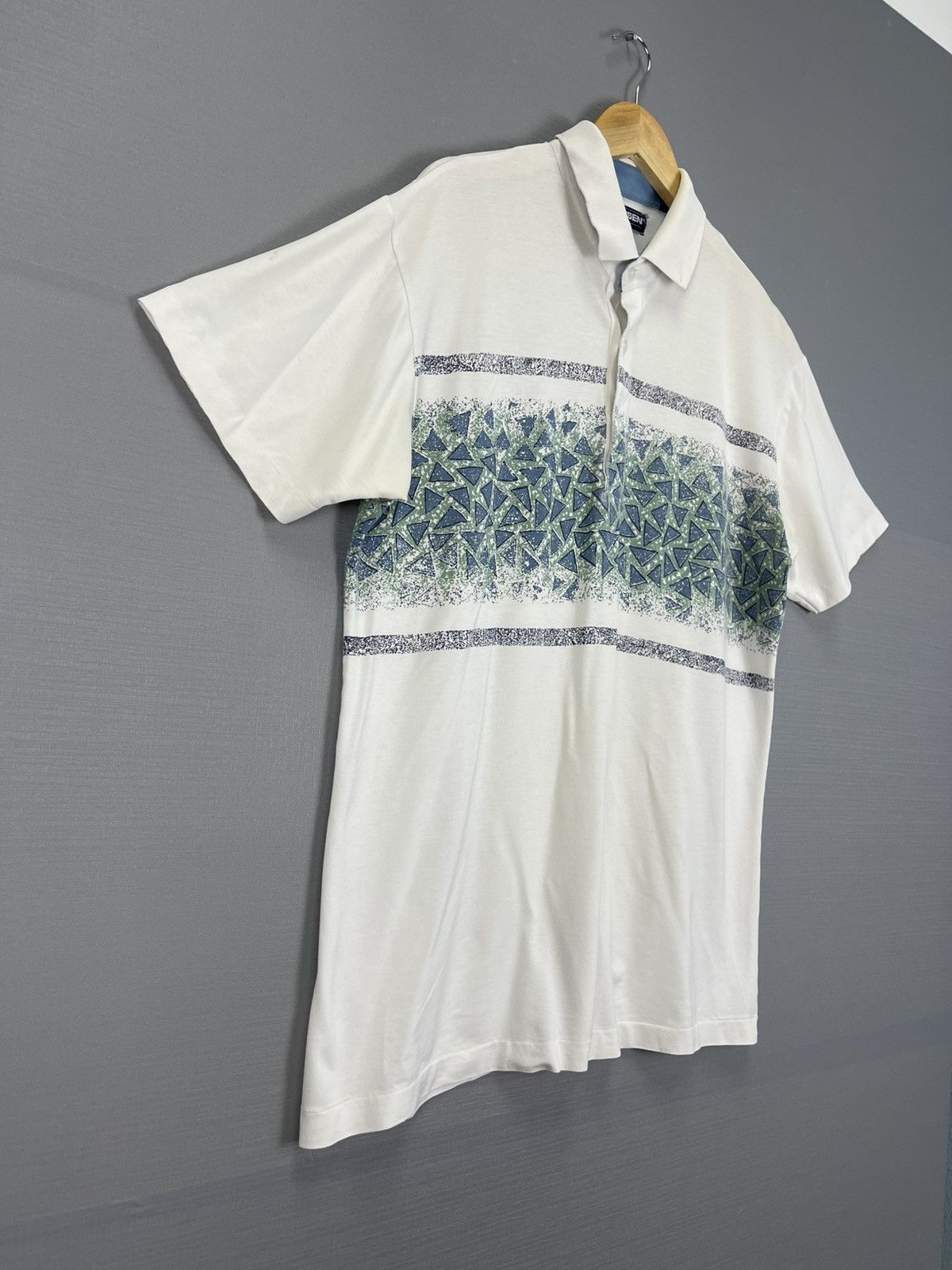 Vintage Vintage Van Heusen Polo Shirt Size US L / EU 52-54 / 3 - 4 Thumbnail