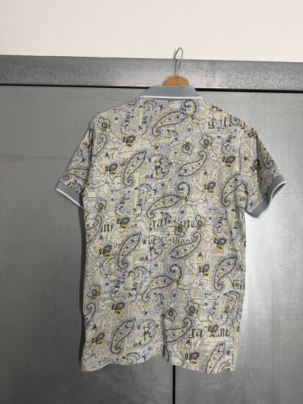 John Galliano Vintage 00s John Galliano Overprinted Polo T-Shirt Size US S / EU 44-46 / 1 - 9 Thumbnail