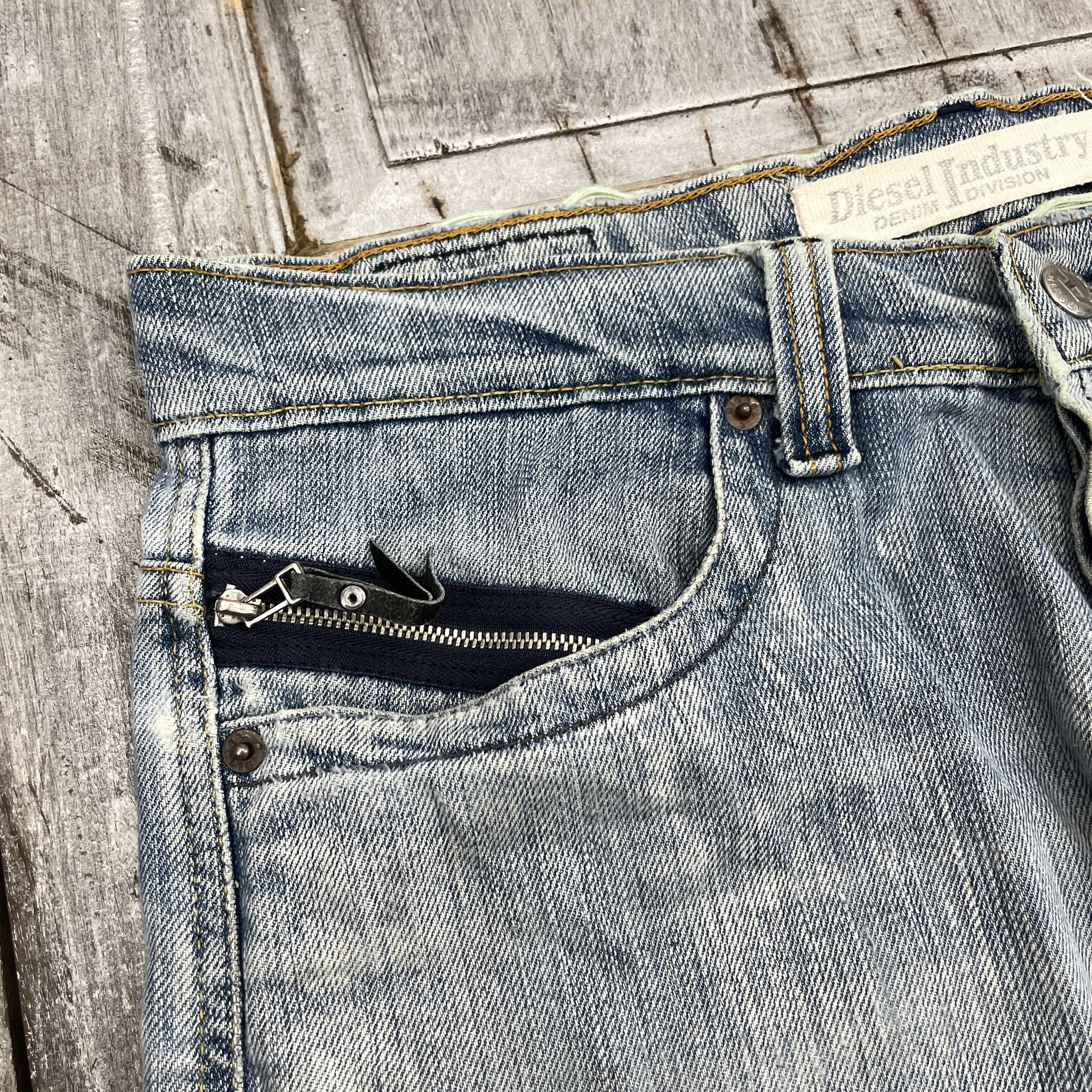 Designer × Diesel × Vintage Vintage Diesel Distressed Punk Style-wc300 Size US 35 - 6 Thumbnail