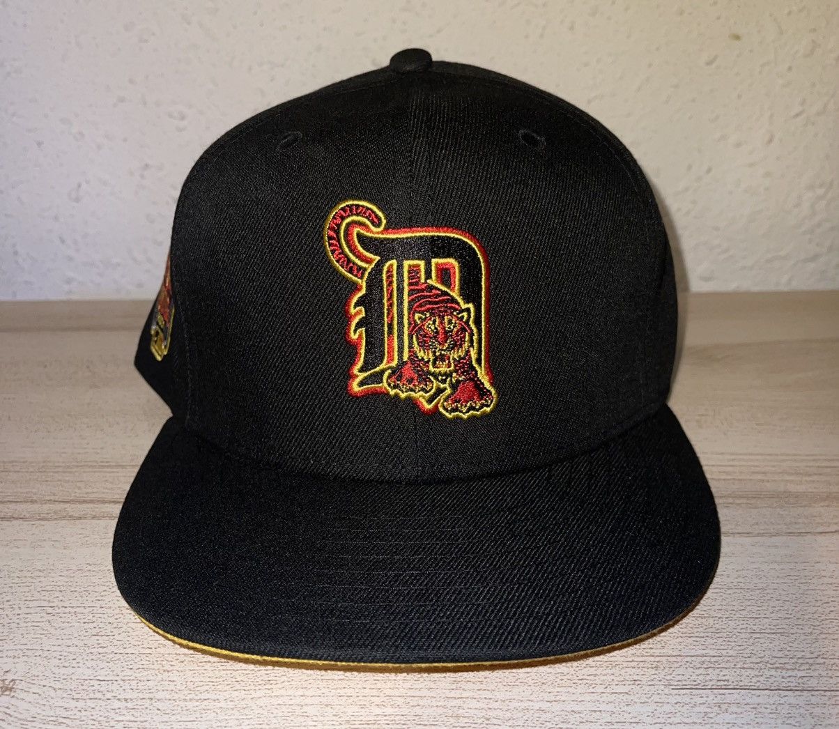 Lids Detroit lions Bruce Lee fitted Size ONE SIZE - 1 Thumbnail