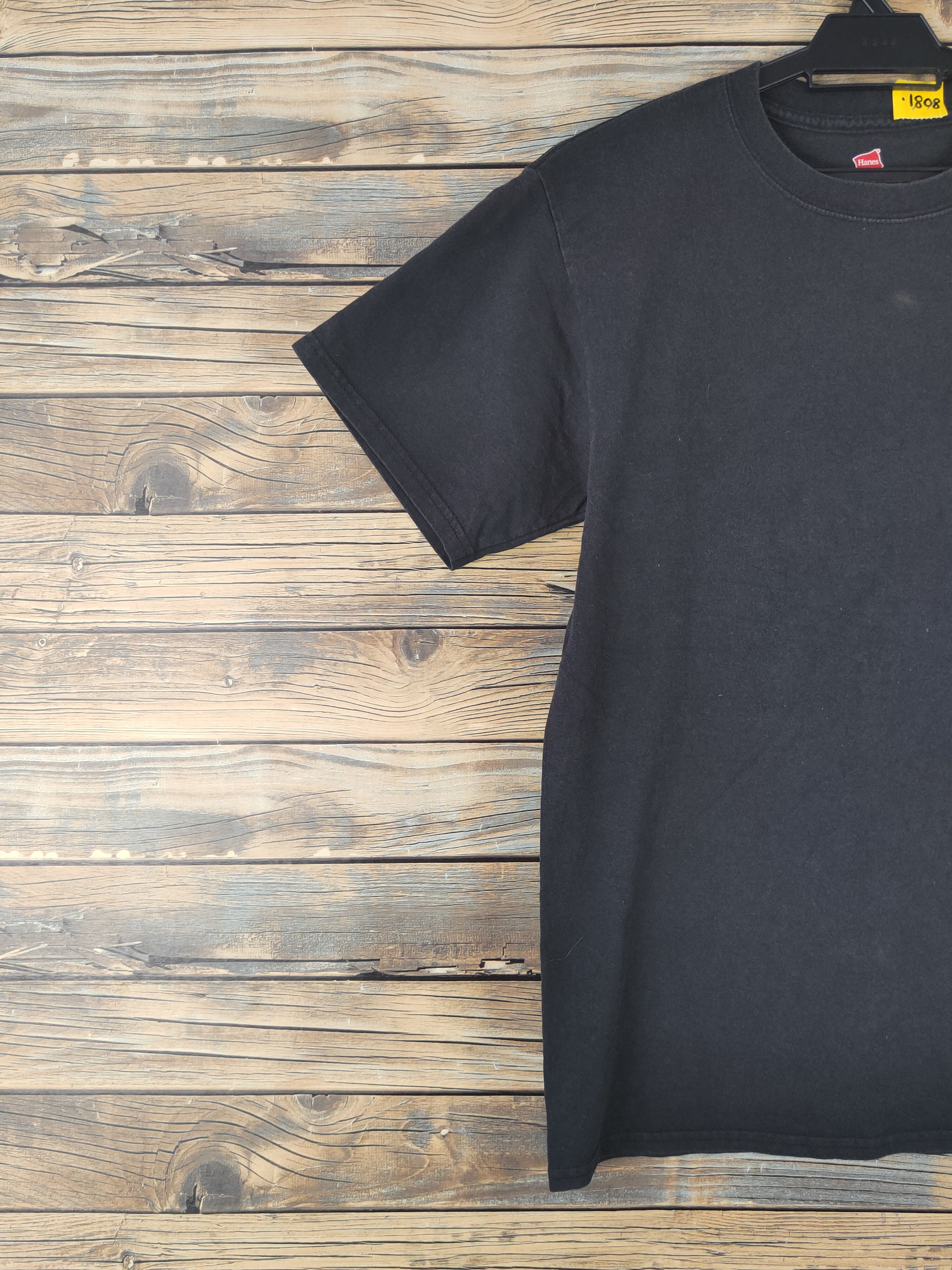Japanese Brand DL Hanes Black Short Sleeve T-shirt #1808 Size US S / EU 44-46 / 1 - 3 Thumbnail