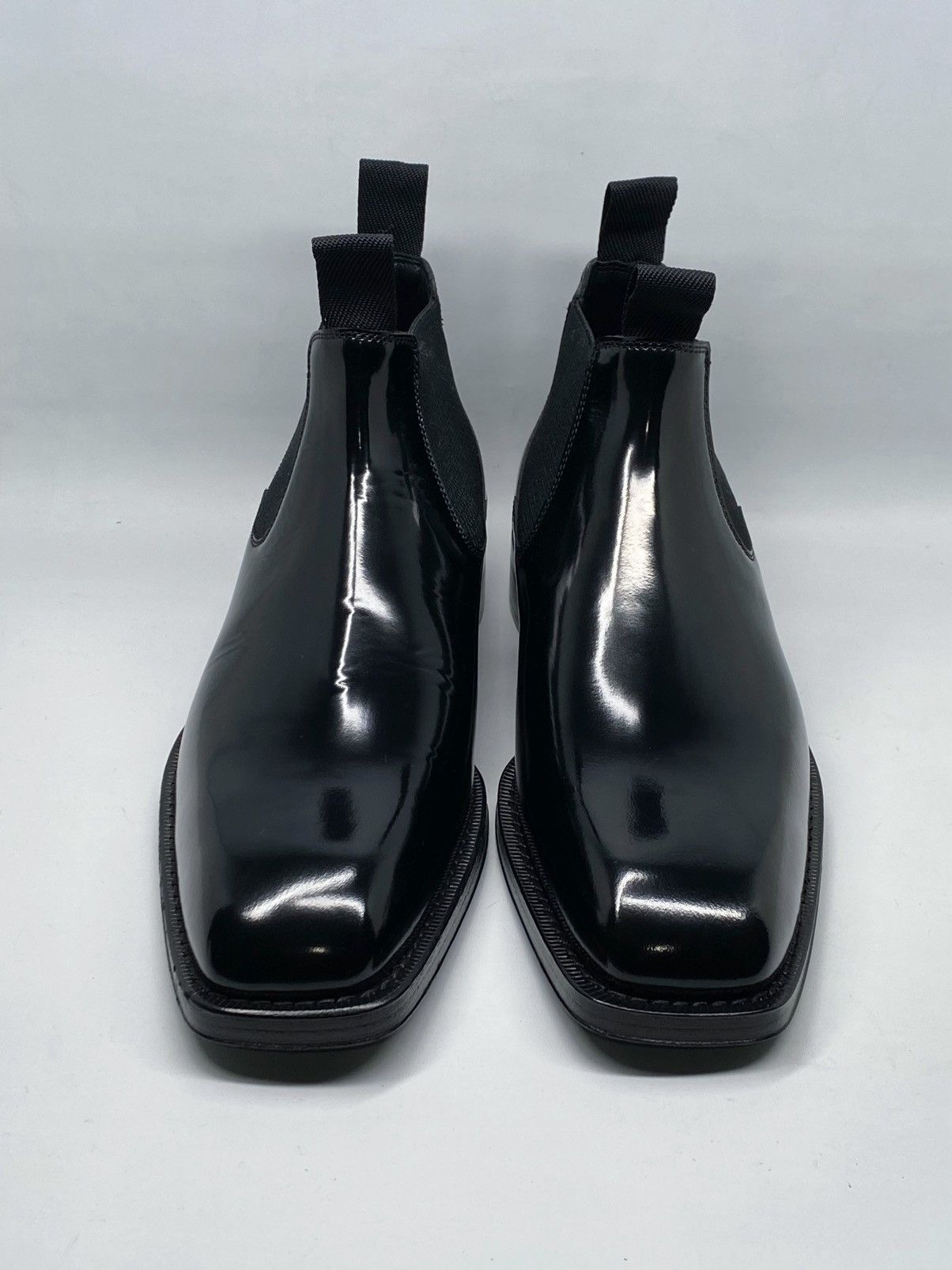 Burberry Square-Toe Leather Chelsea Boots size 41/us size 8