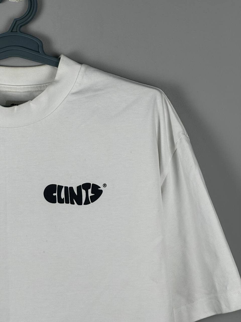 Clints Clints Co White Big Logo Streetwear T Shirt Size US XL / EU 56 / 4 - 5 Thumbnail