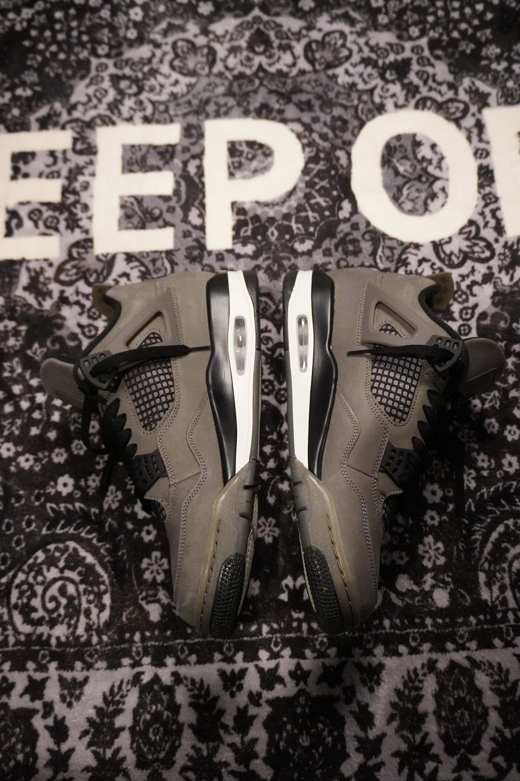 Jordan Brand Air Jordan 4 OG- Cavestone Sz. 12 Size US 12 / EU 45 - 3 Thumbnail