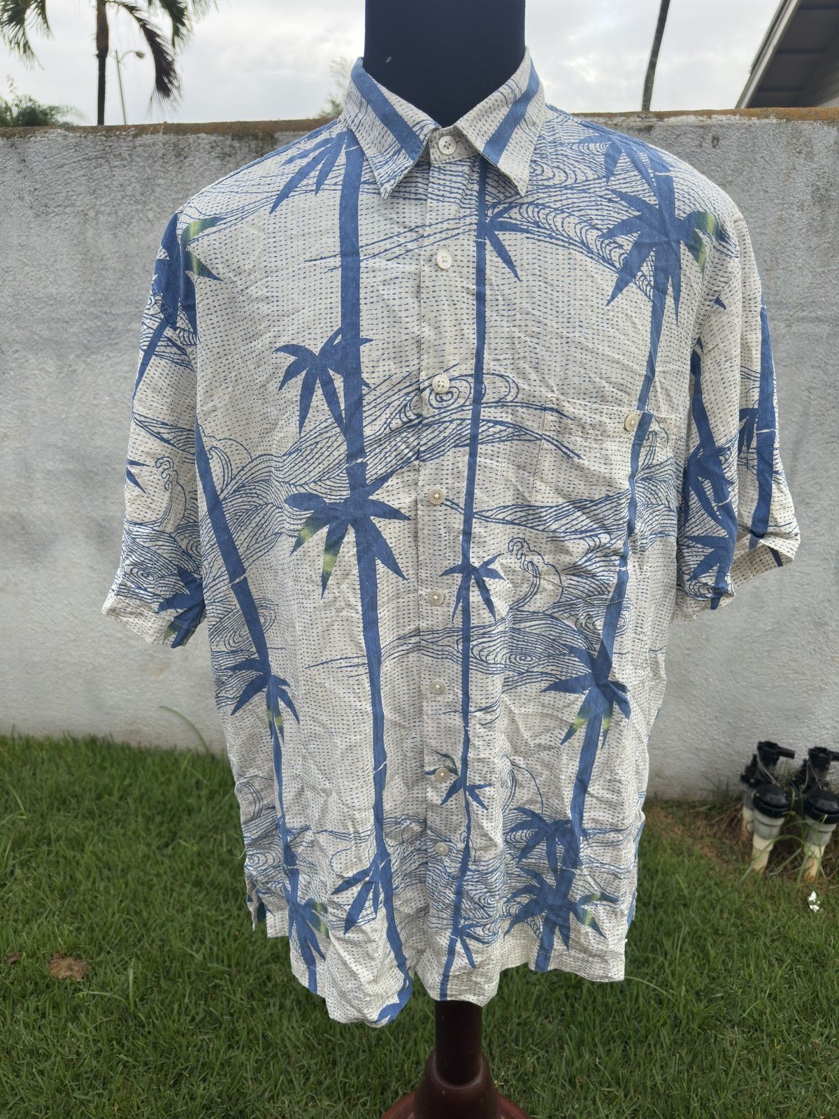 Tori Richard PreOwned Tori Richard Hawaiian Print Blue/White Men's XLT Size US XL / EU 56 / 4 - 1 Thumbnail