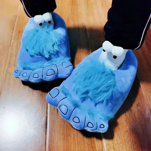 Japanese Brand Big Foot Slippers. Size US 10 / EU 43 - 4 Thumbnail