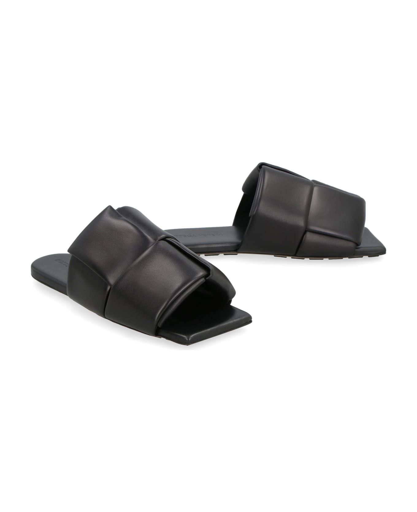 Bottega Veneta o1y0725 Leather Slippers in Black Size US 6 / IT 36 - 2 Thumbnail