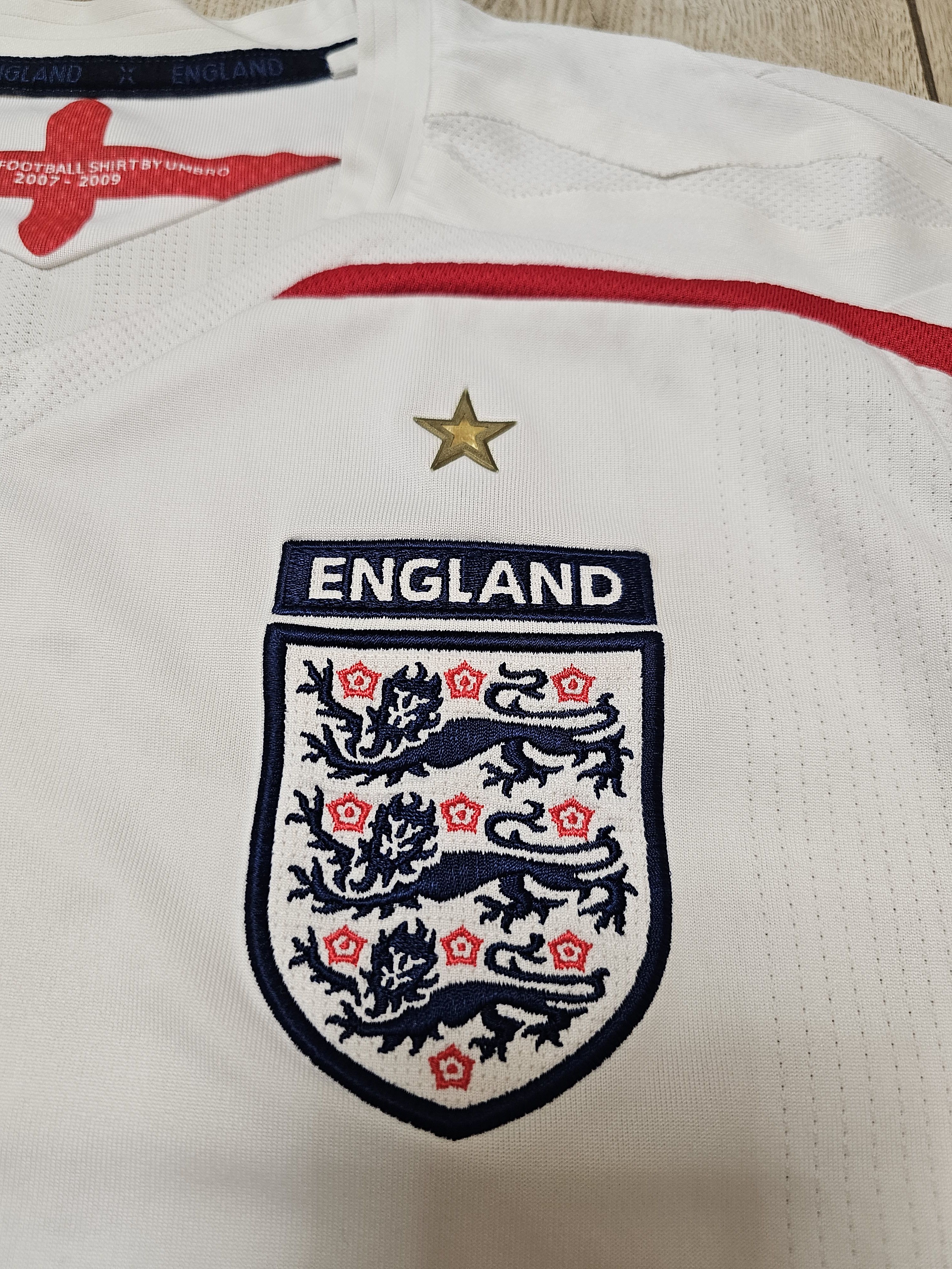 All Sport × Umbro × Vintage ENGLAND 2007 2009 HOME FOOTBALL SHIRT SOCCER JERSEY Size US L / EU 52-54 / 3 - 4 Thumbnail