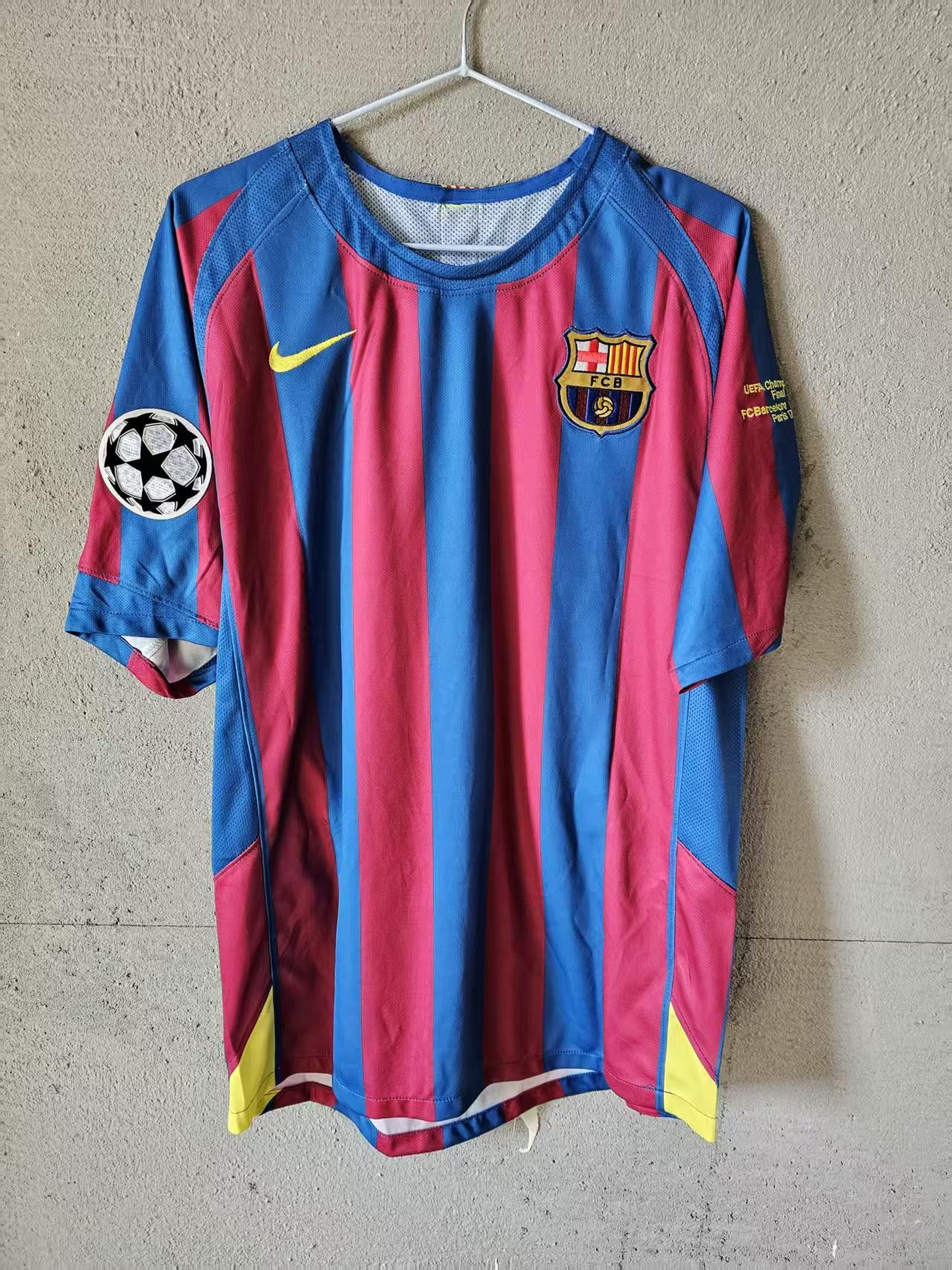 Other 2005 2006 Barcelona #10 Ronaldinho Jersey Size US L / EU 52-54 / 3 - 2 Thumbnail