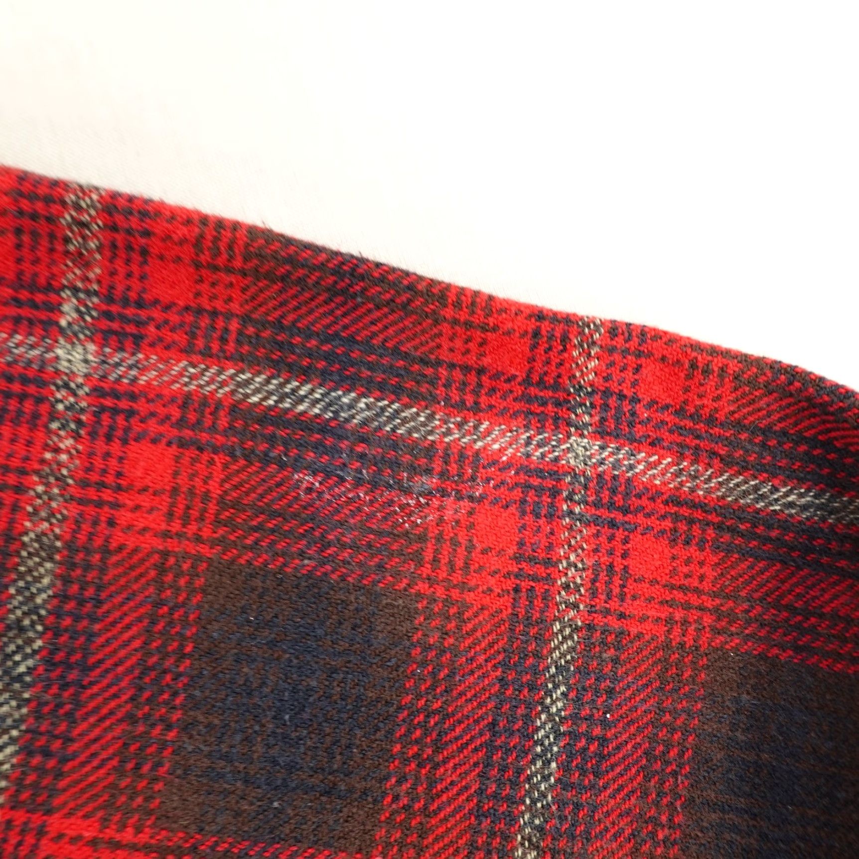 Gap VINTAGE Gap Shirt Mens XL Red Black Plaid Flannel Long Sleeve Button-Up Work Y2K Mens Size US XL / EU 56 / 4 - 4 Thumbnail