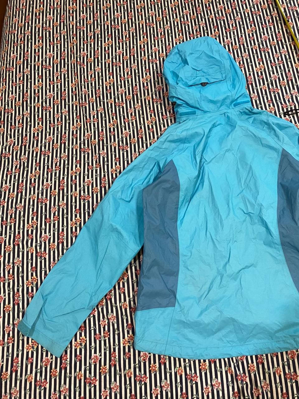 Berghaus Vintage Berghaus Waterproof Light Jacket Size 14 Size XL / US 12-14 / IT 48-50 - 17 Thumbnail