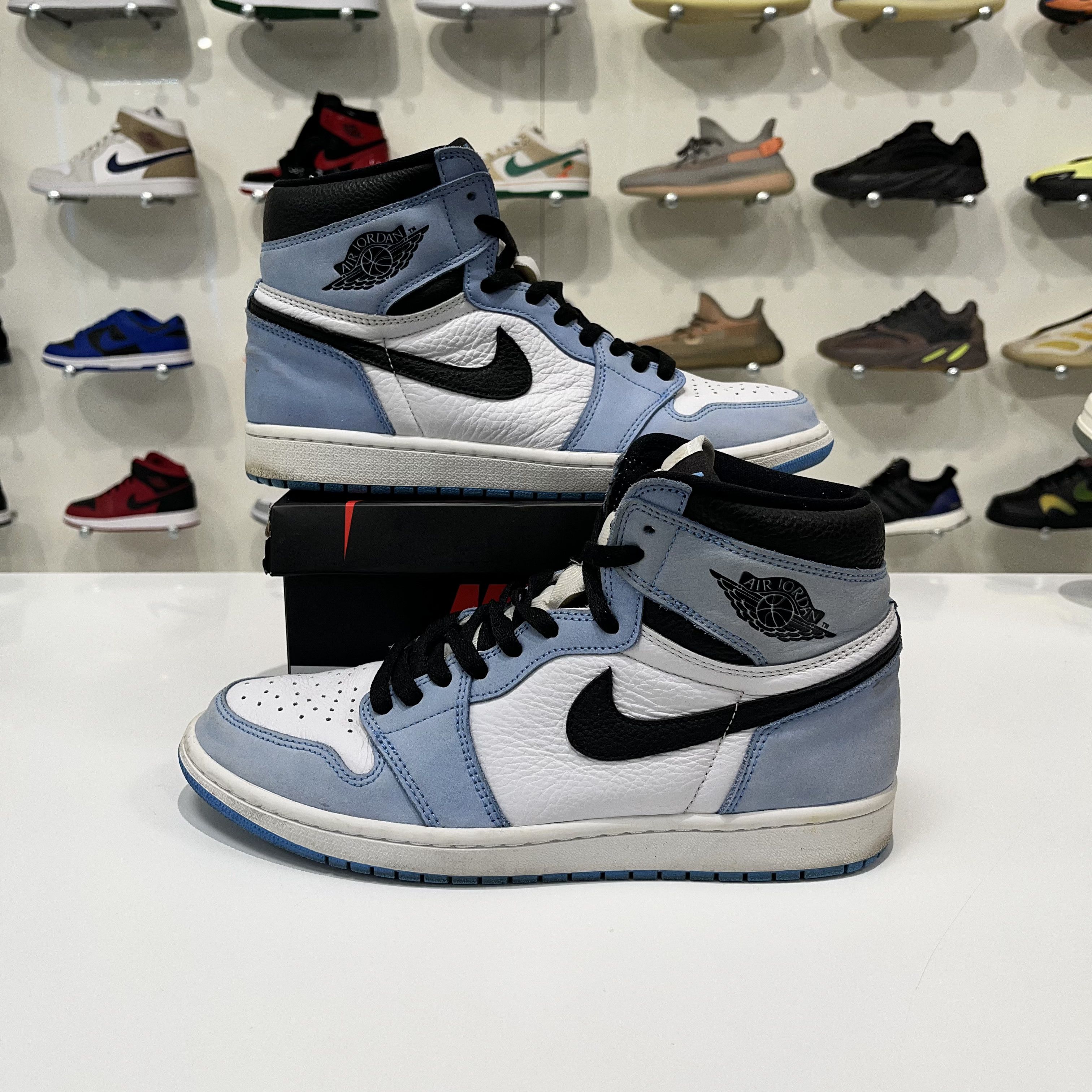 Nike Jordan 1 Retro High OG University Blue Size US 10.5 / EU 43-44 - 1 Thumbnail
