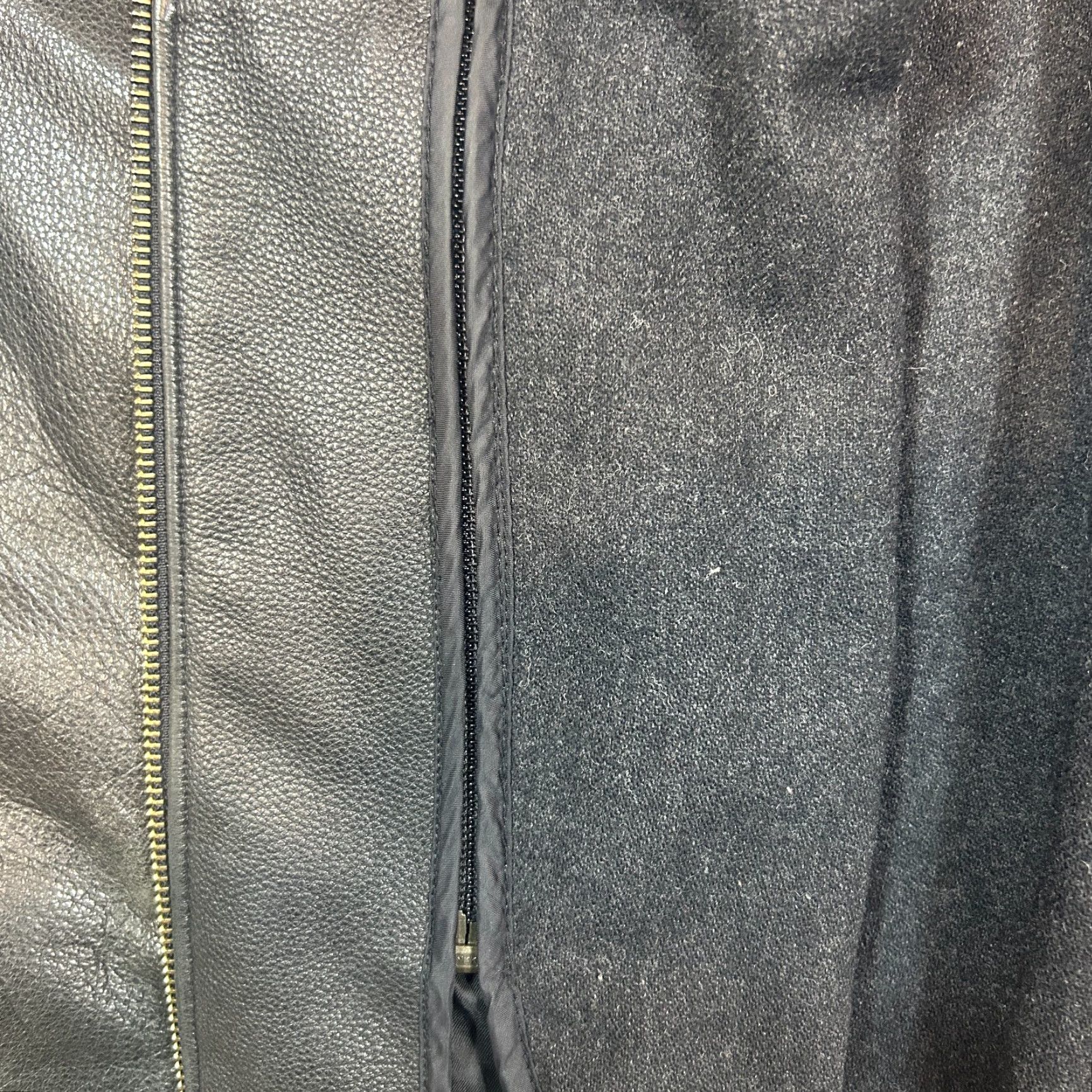 Brooks Brothers Brooks Brothers 346 Leather Jacket Mens Large Black Wool Lined Detachable Vest Jacket Men's Black 346 Bomber Lined Pockets Wool Dry Clean Only Size US L / EU 52-54 / 3 - 5 Thumbnail