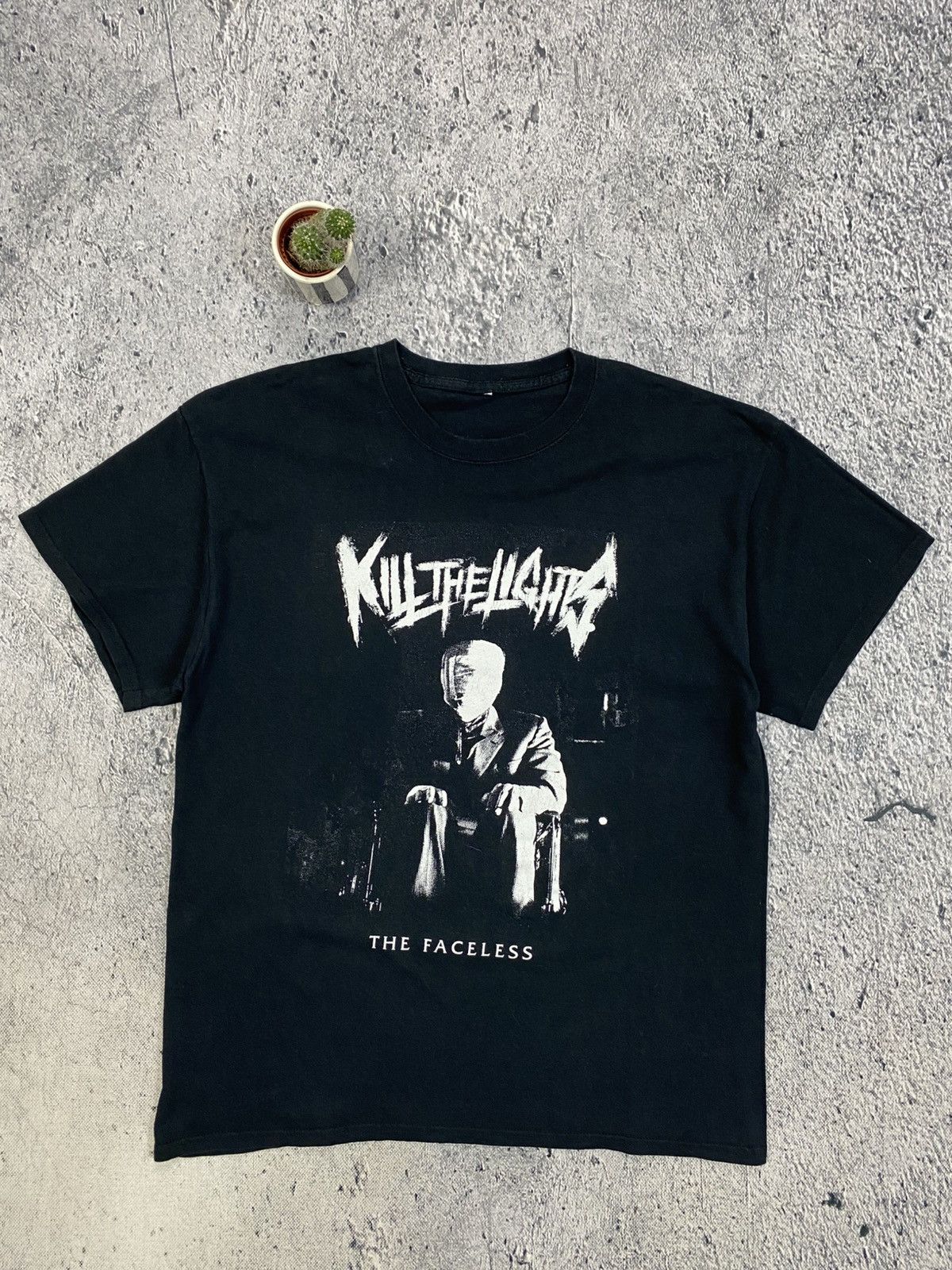 Vintage Vintage Tee Kill The Lights Streetwear USA rock band Size US L / EU 52-54 / 3 - 1 Thumbnail