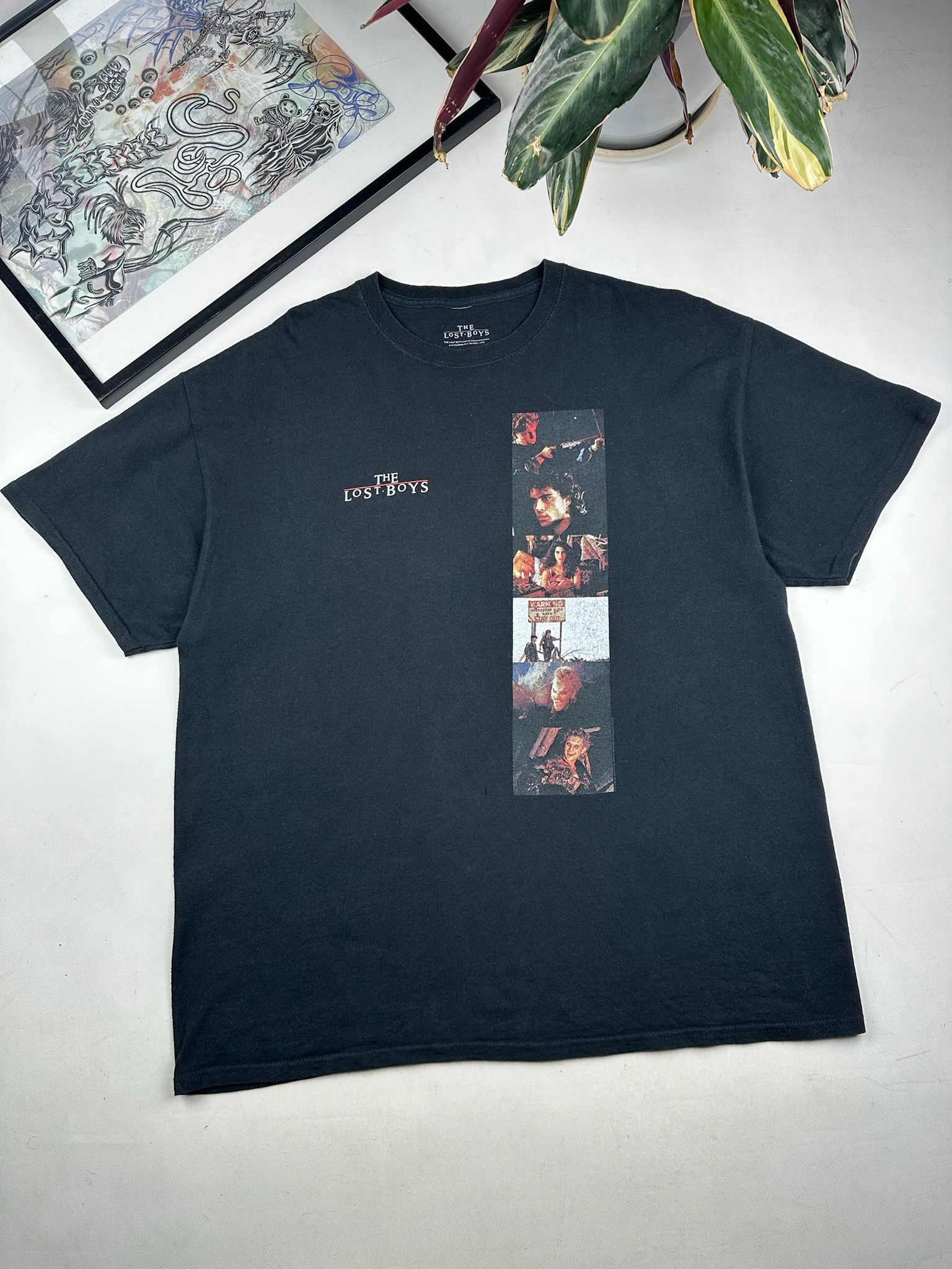 Expert Horror Vintage The Lost Boys Horror Movie Promo Tee T-Shirt Size US XL / EU 56 / 4 - 1 Thumbnail
