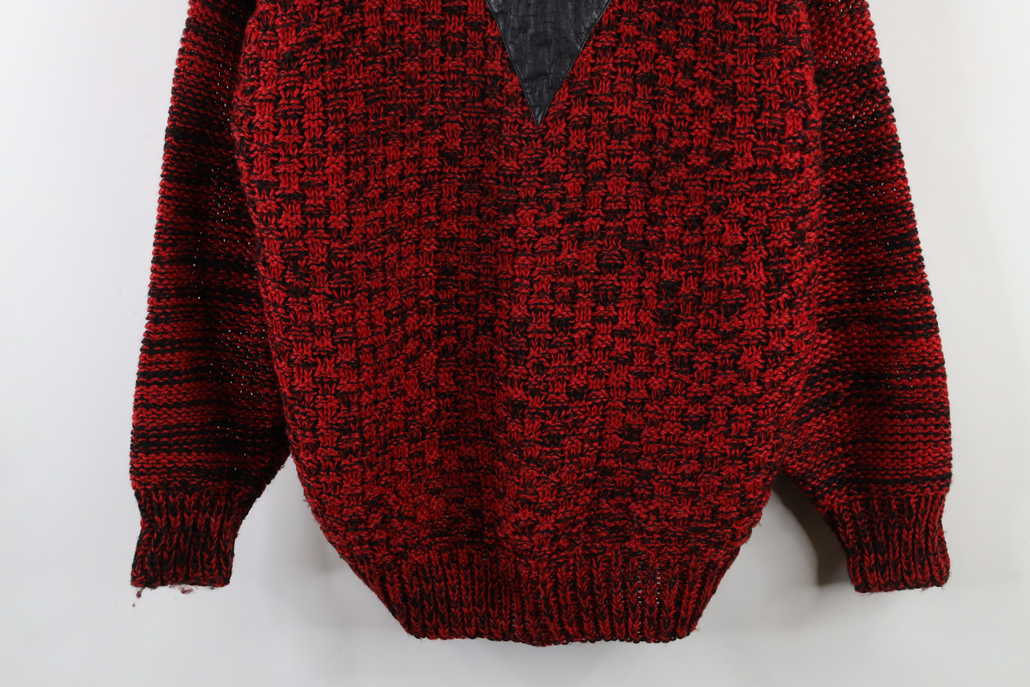 Vintage Vintage 90s Streetwear Leather Trim Crochet Knit Sweater Size US M / EU 48-50 / 2 - 3 Thumbnail