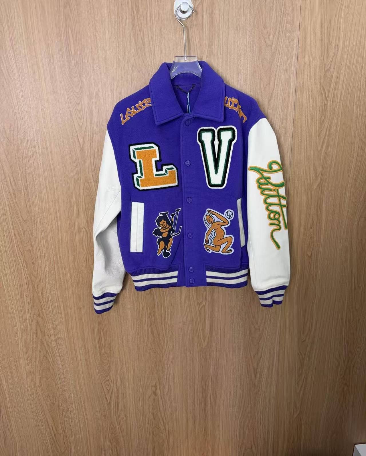Louis Vuitton Louis Vuitton White Light Jacket 46 Men Size US S / EU 44-46 / 1 - 1 Thumbnail