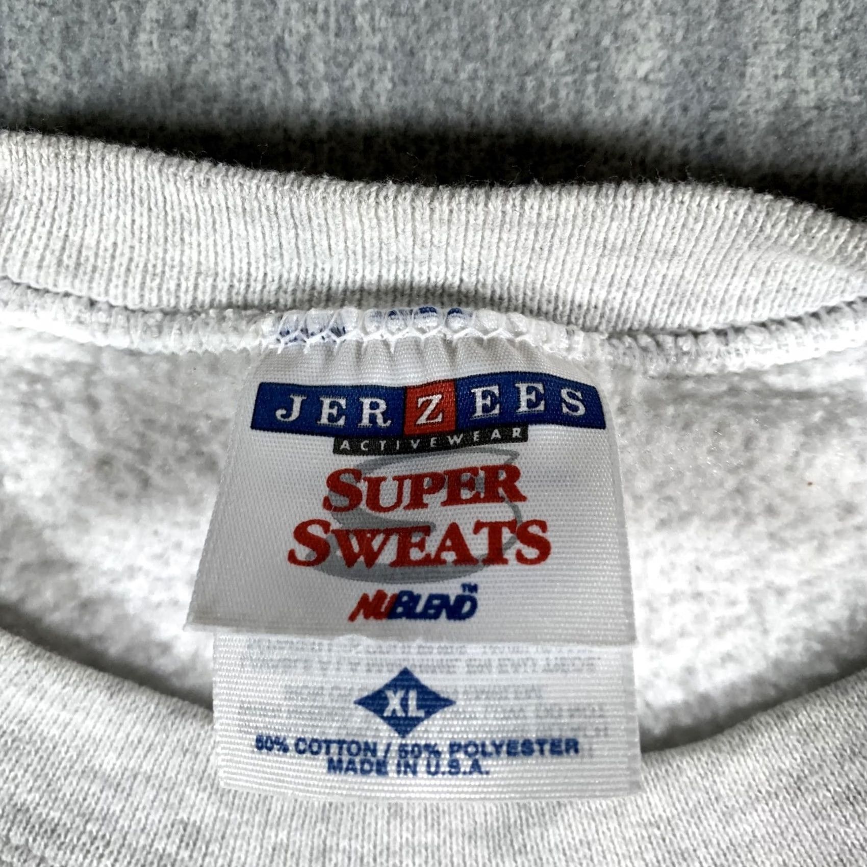 Jerzees VINTAGE Jerzees Sweatshirt Mens XL Gray Wolf Cellars 1993 Paso Robles Graphic Print—Back Print Wool? Size US XL / EU 56 / 4 - 5 Thumbnail