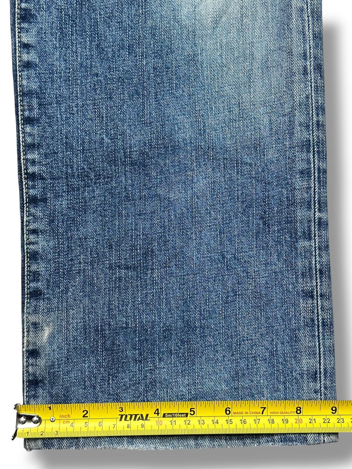 Uniqlo Uniqlo Vintage Distressed With Patches & Baggy Loose Faded Size US 33 - 17 Thumbnail