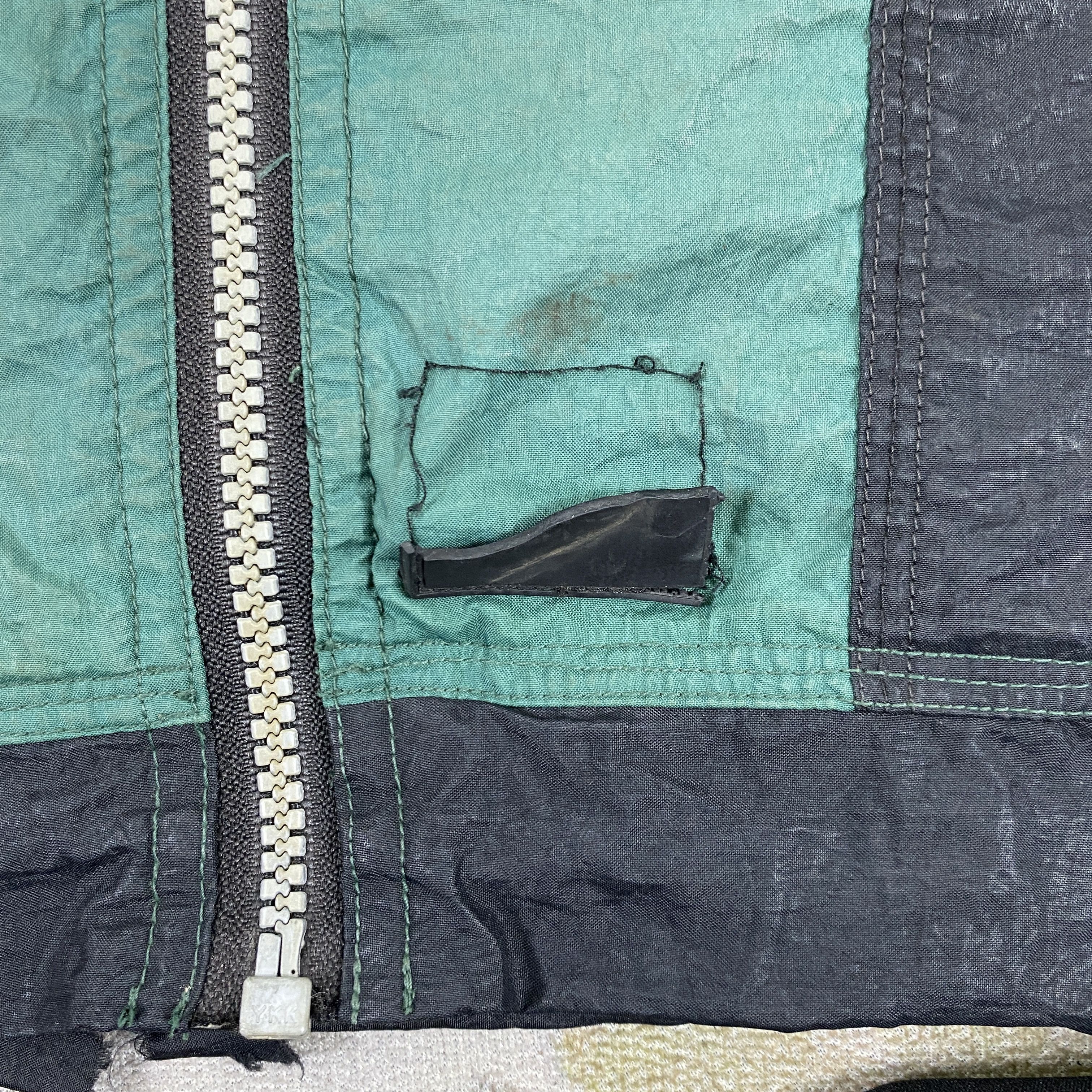 Japanese Brand Vintage Nike Distressed Windbreaker Puffer Jacket- J374 Size ONE SIZE - 17 Thumbnail